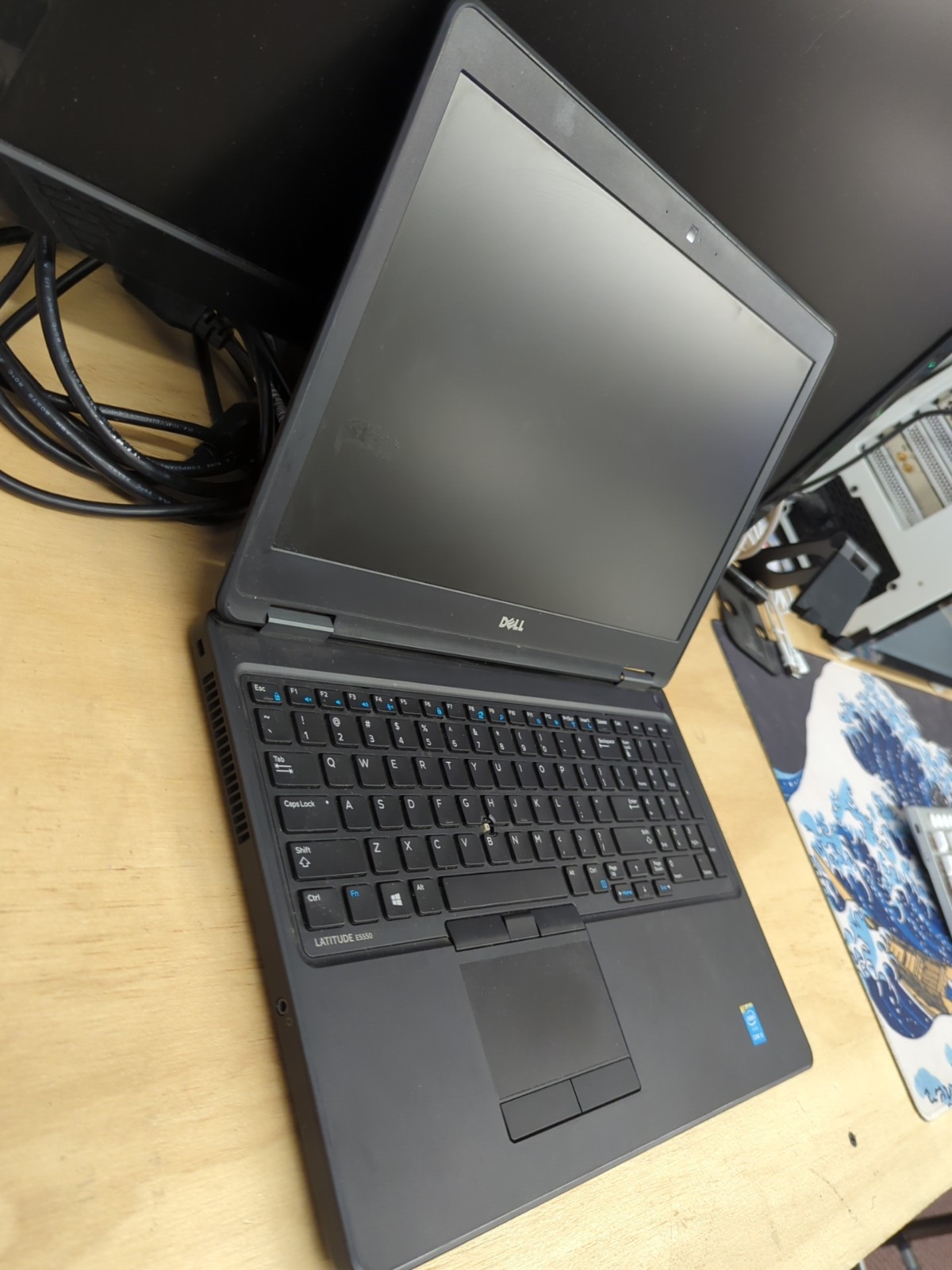 969 – DELL Latitude E5550 P37F – FOR PARTS / AS-IS