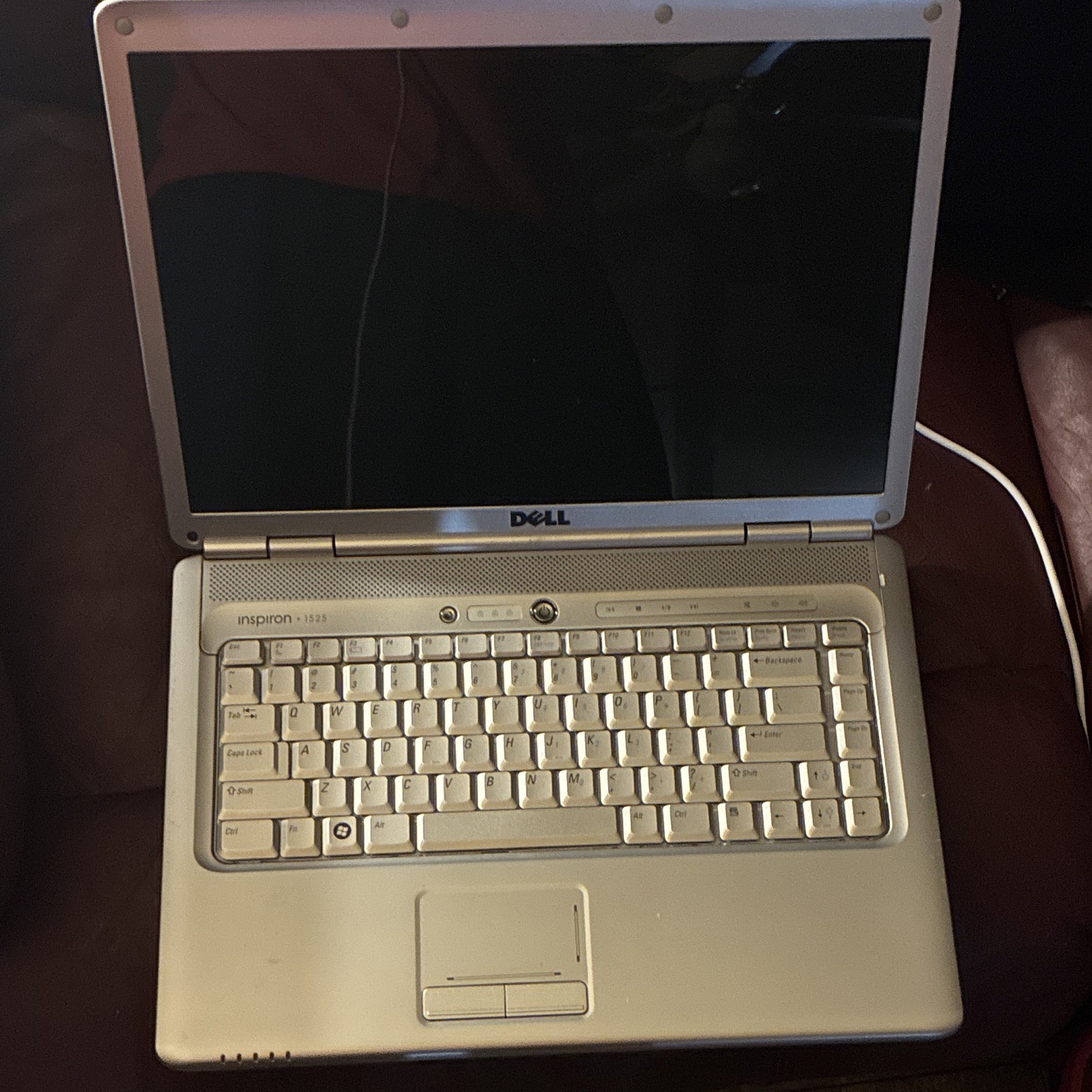 Dell Inspiron 1525 15.4″ Laptop Core 2 Duo 2GB RAM 250GB HDD Red/Silver