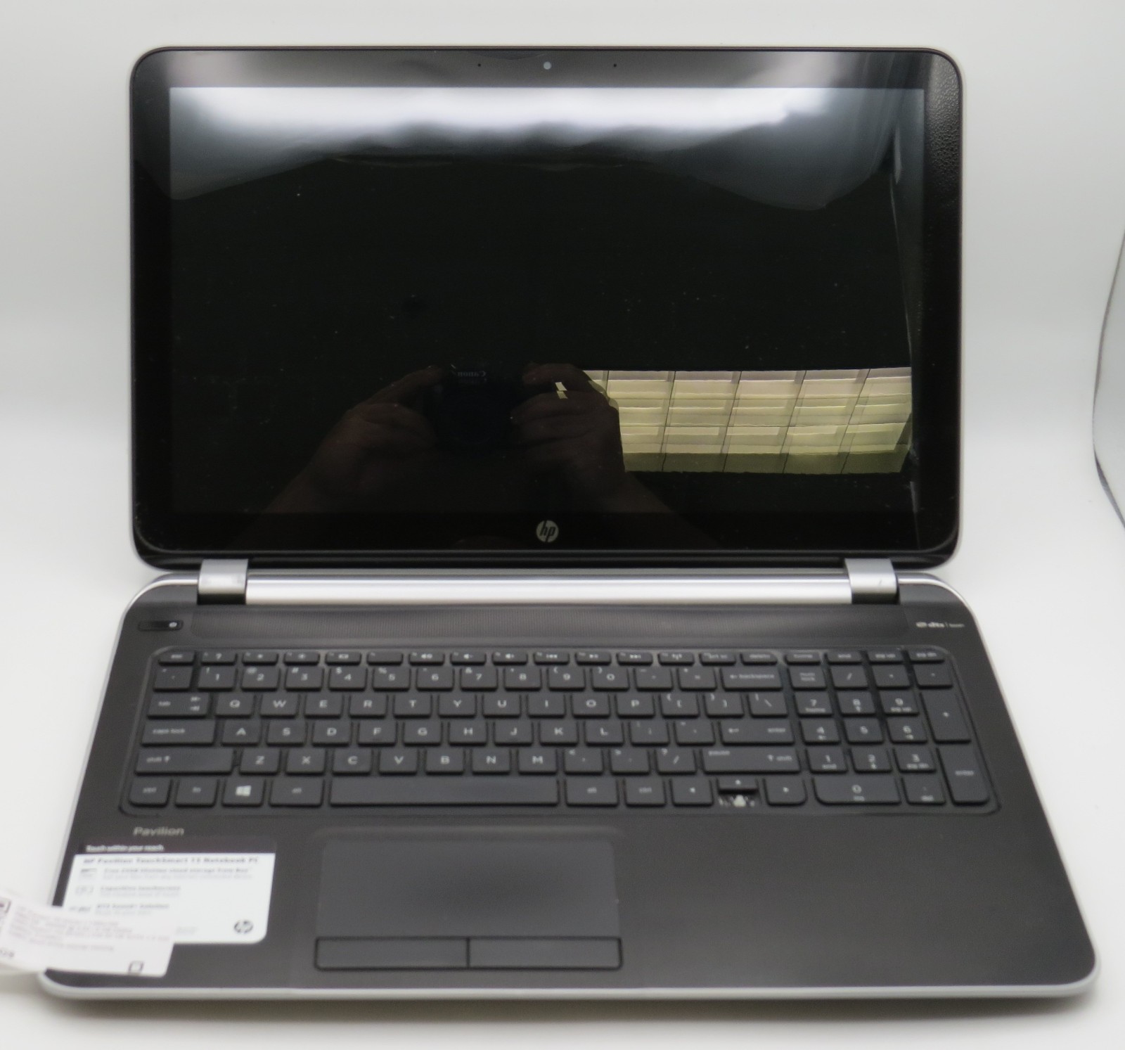 HP pavilion 15 | AMD A8 @ 1.7GHz | 8GB DDR3 | 238GB SSD | 15.6″ | No OS