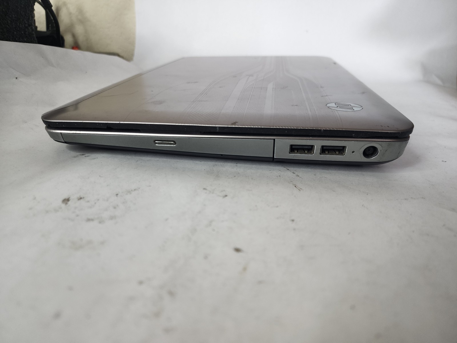 HP PAVILION DM4 4GB RAM 500GB HDD I5-m450@2.40ghz 4gb Ram WIN 7, NO BATTERY Read