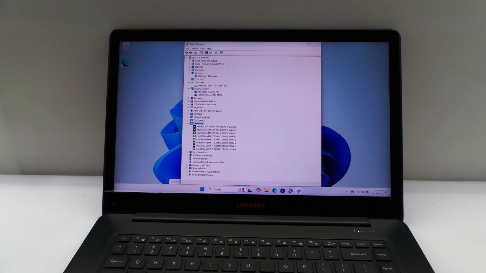Samsung Notebook NP940Z5L | 15.6″ Touchscreen | i7-6700HQ | 8GB 256GB SSD | W11P
