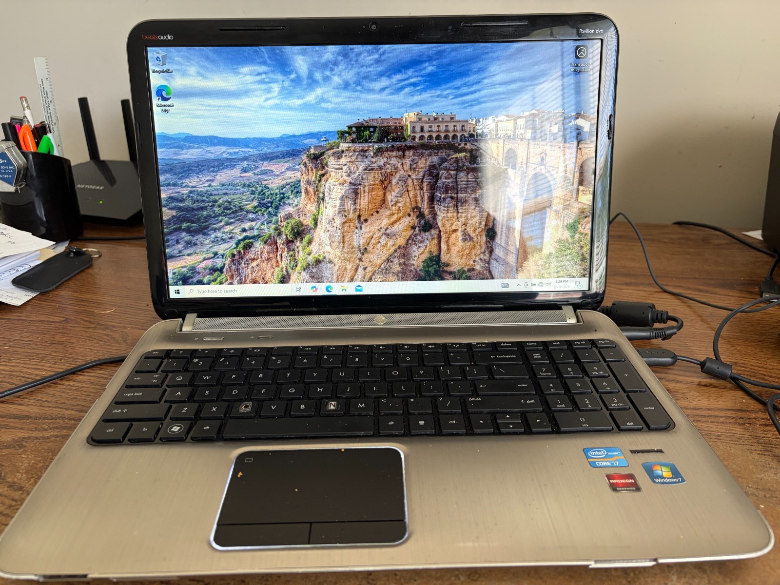 HP Pavilion DV6 15.6″ I7-2670QM 2.2GHz 8GB RAM Silver Metal Looking