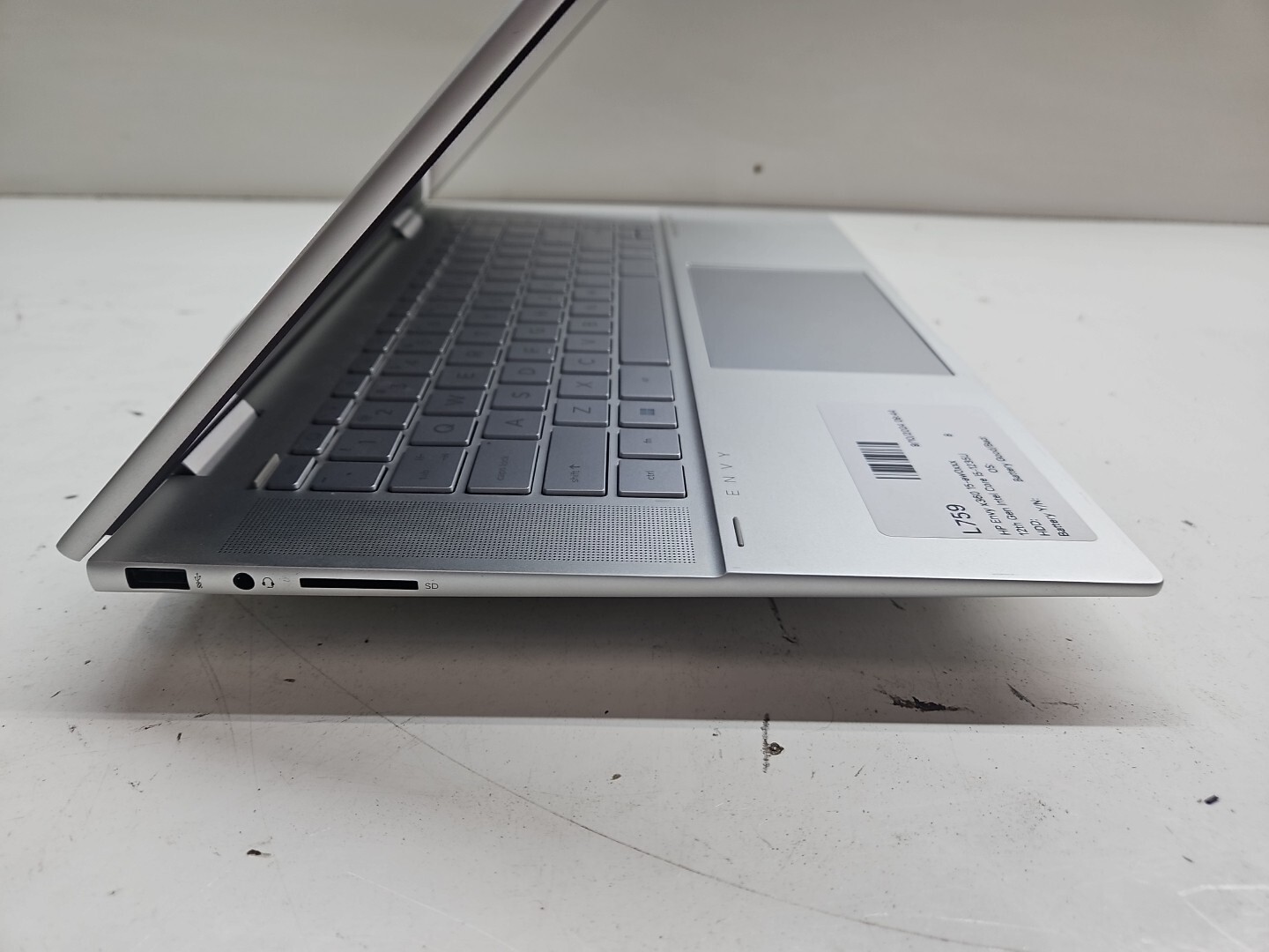 HP Envy x360 15-ew0013dx Intel Core i5-1235U 8GB Windows 11 256GB SSD READ