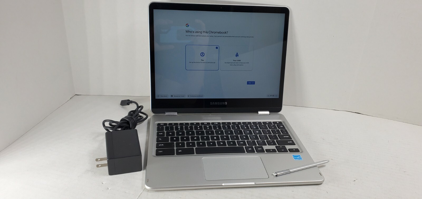 Samsung Chromebook Plus 12.3 ARM 4GB 32GB eMMC Silver XE513C24-K01US 360 Deg