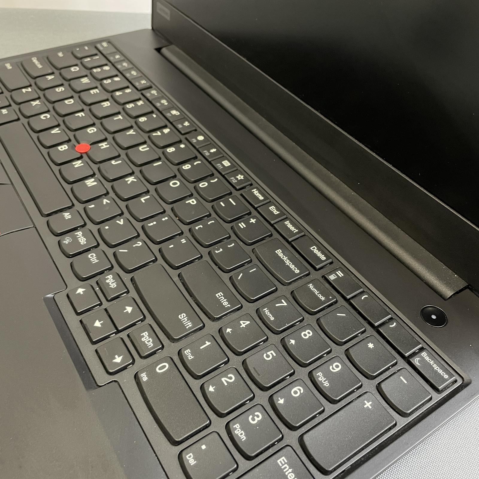 Lenovo ThinkPad E580, Core i5-8250U, 8 GB RAM, No SSD | Bad Battery (READ)