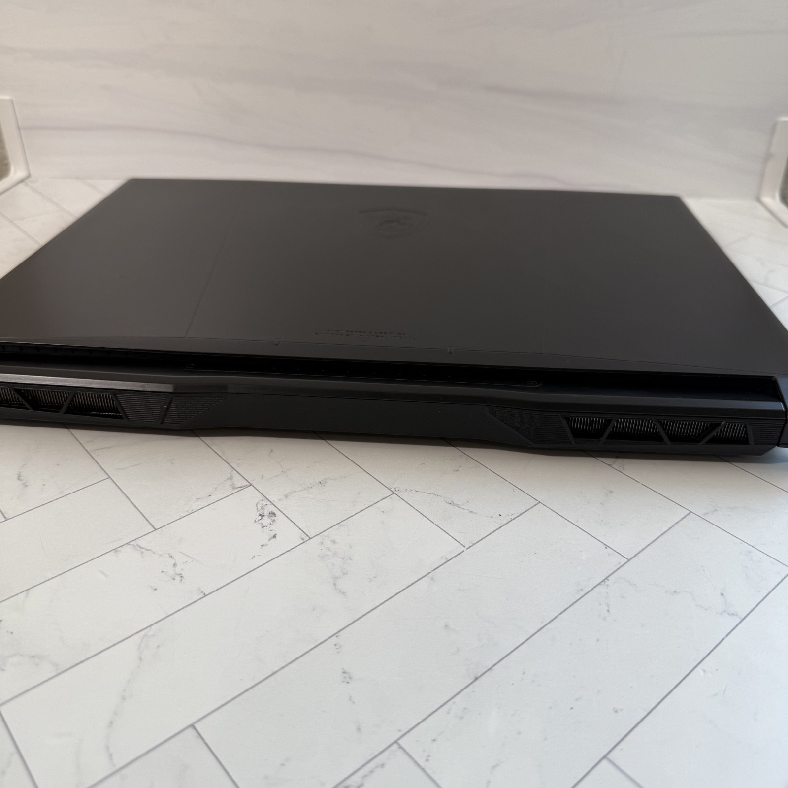 MSI Katana A15 AI Gaming Laptop AMD Ryzen 9 8945HS RTX 4070 16GB 1TB 15.6″ #H417