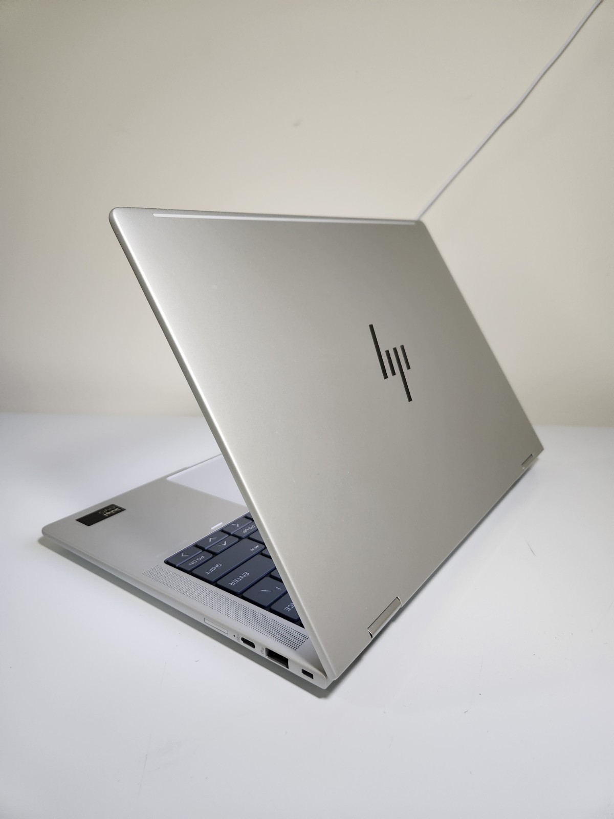 HP Elite x360 1040 G11 2‑in‑1, Intel Core Ultra 7  165H, 16 GB RAM, 512GB SSD