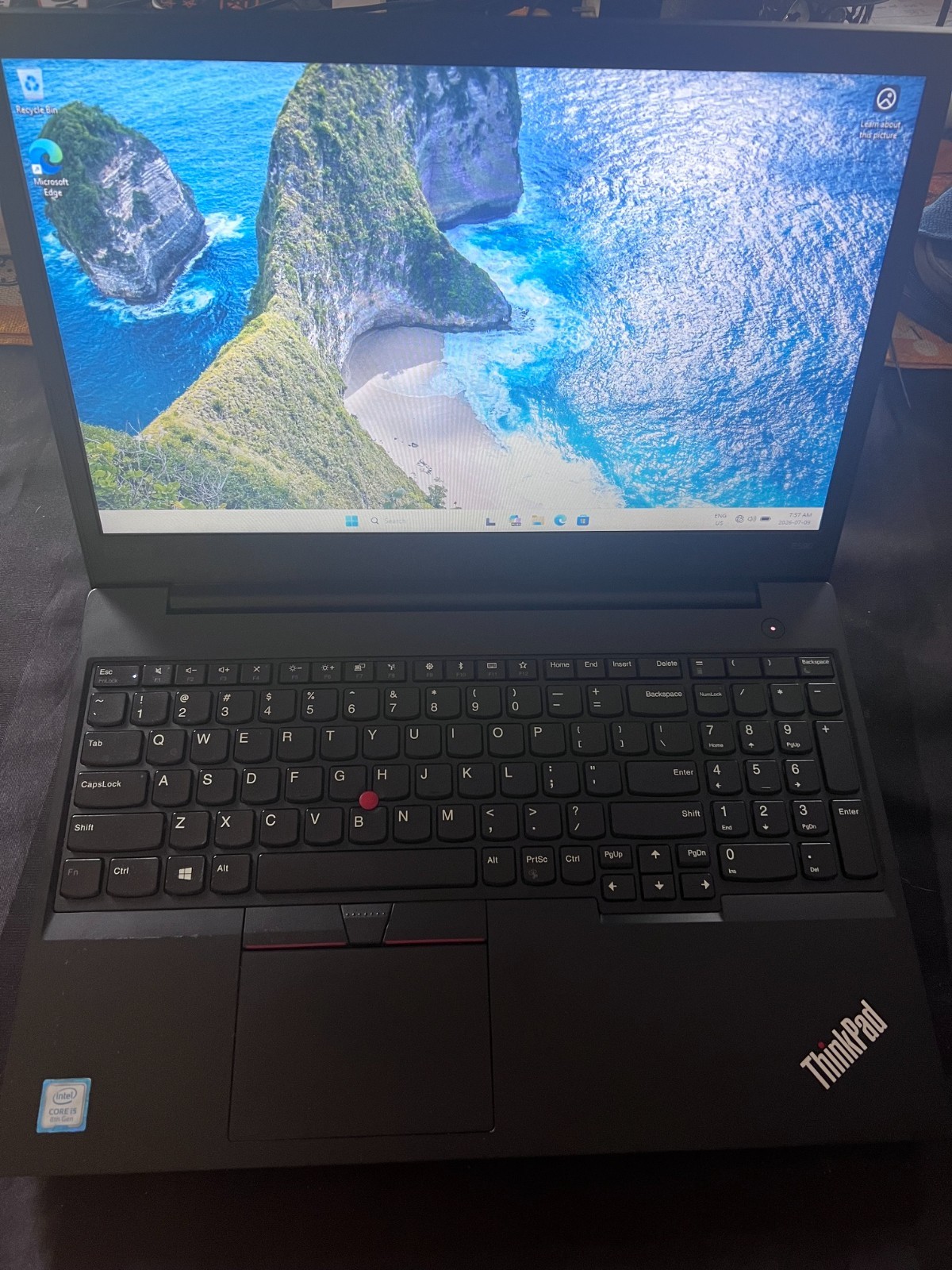 Lenovo ThinkPad E490 14″ Laptop i5-8265U 16GB RAM 1TB SSD Windows 11 w/charger