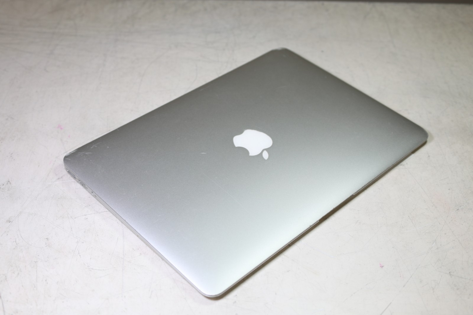 MacBook Air (A1466) Intel(R) Core(TM) i5-5250U CPU @ 1.60GHz-4GB RAM-128GB SSD