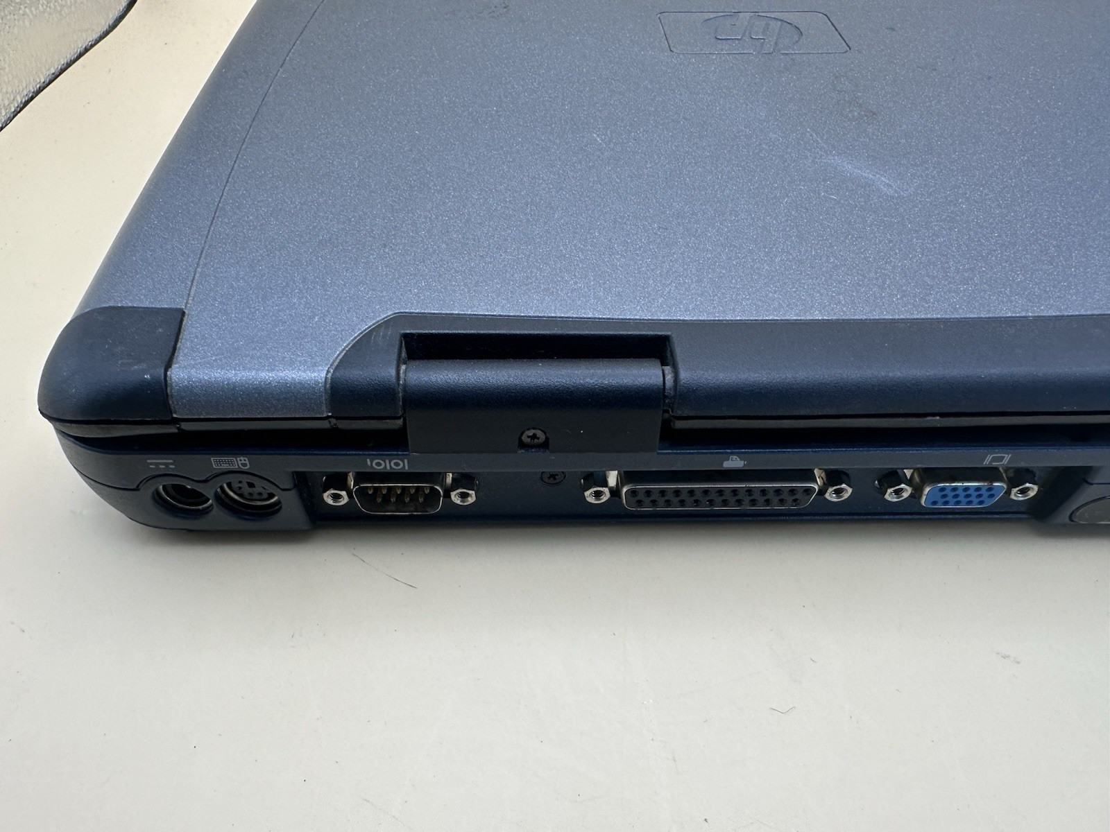 HP OmniBook XE3 Laptop Windows 10 DVD Tested w/ Charger Battery Does Not Hold