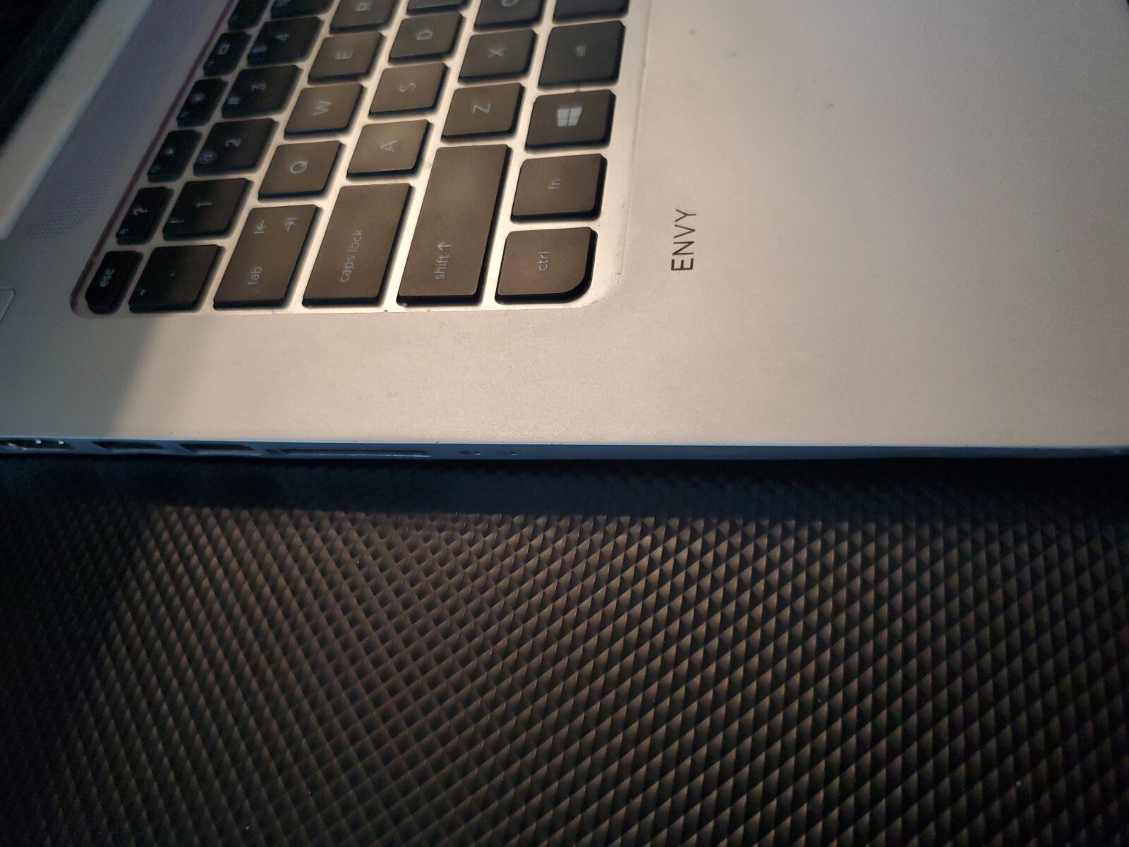 HP ENVY TS 14 SLEEKBOOK E1M98AV 1.6GHZ | 4GB RAM. sell for part
