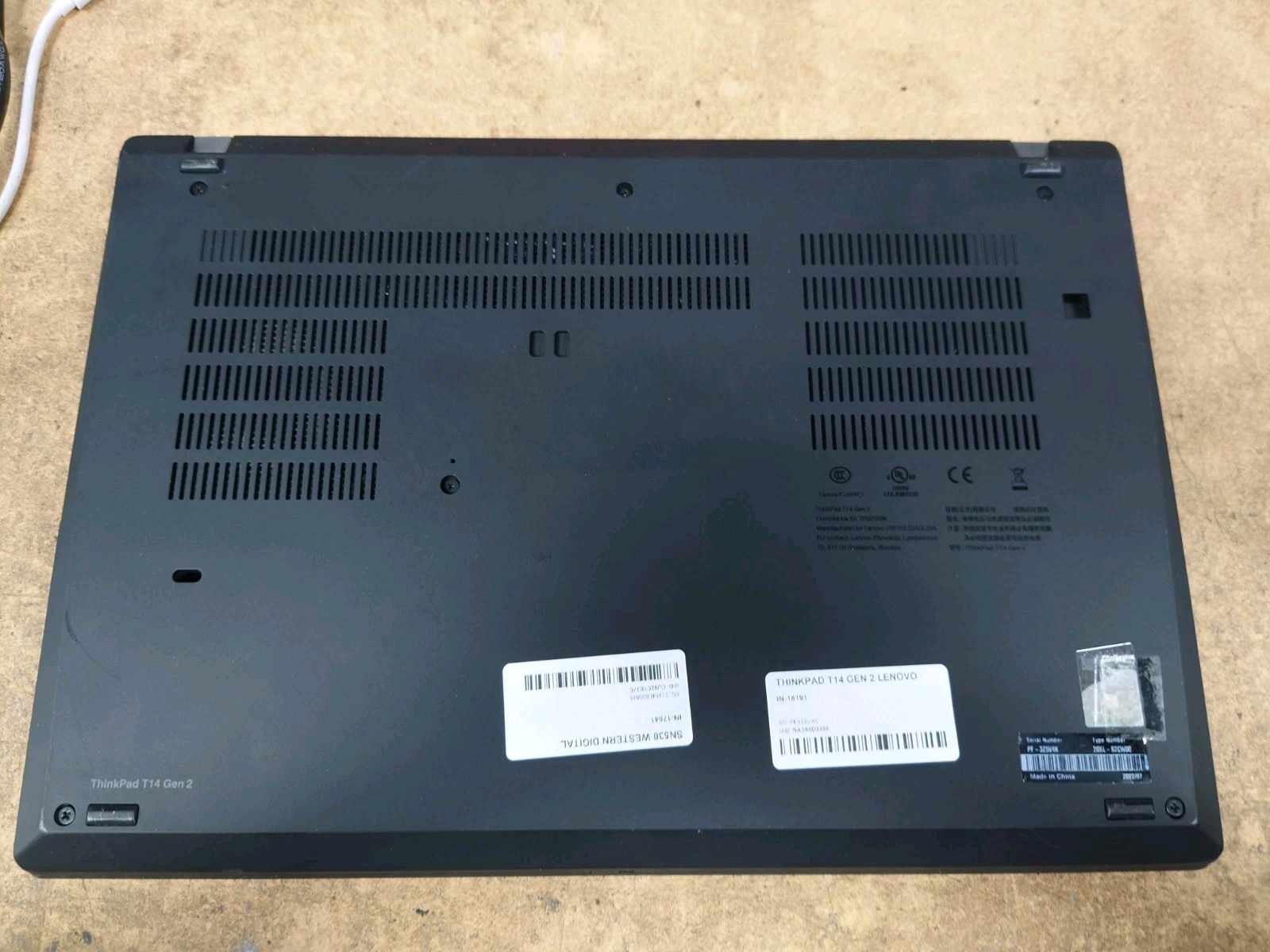 Lenovo ThinkPad T14 Gen 2 14″ FHD Ryzen 5 Pro 5650U 16GB RAM 256GB SSD No OS