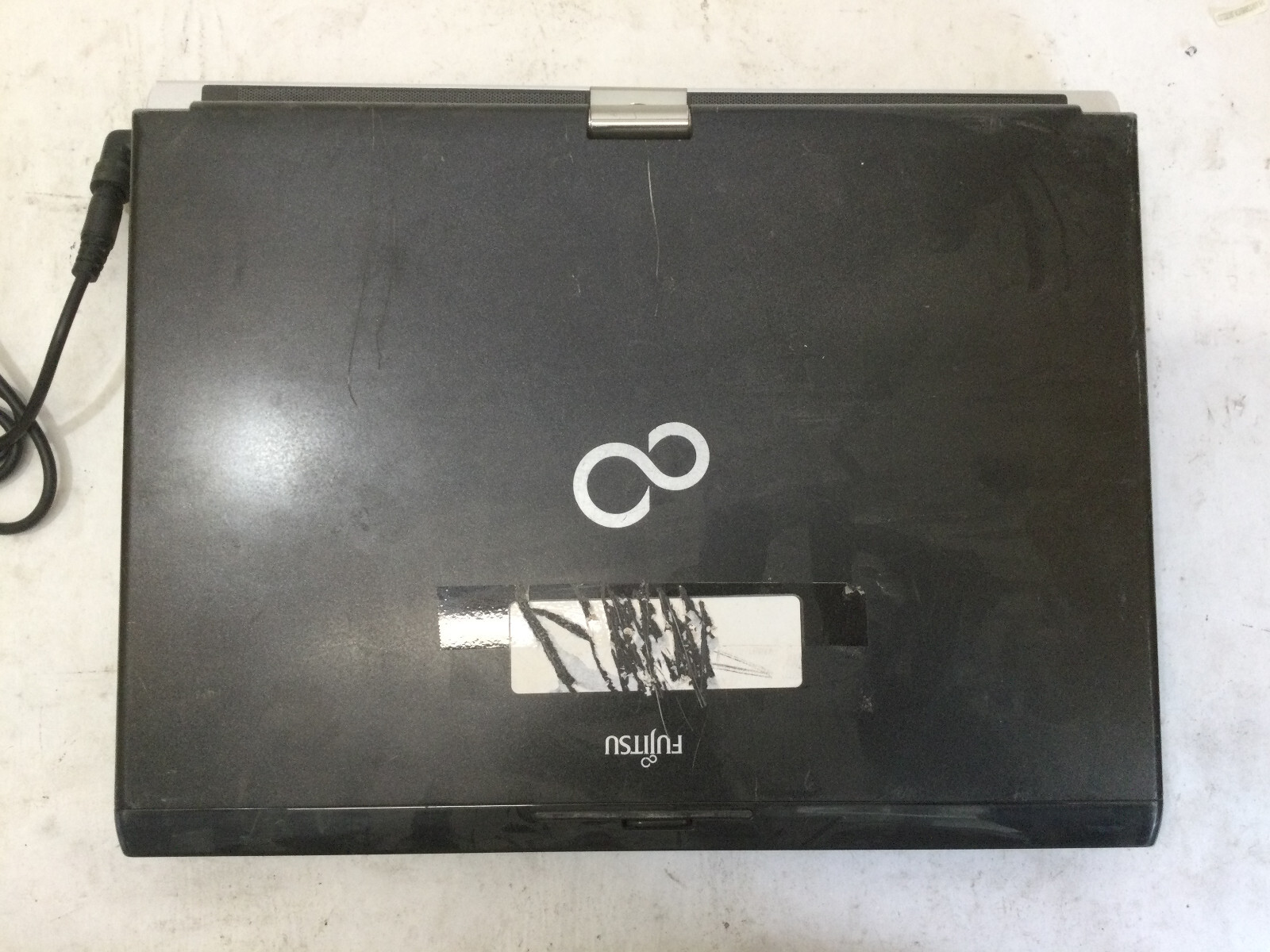 FUJITSU LIFEBOOK T SERIES T900 – BOOTS TO BIOS – INTEL I5 M520 – NO RAM- READ-BB