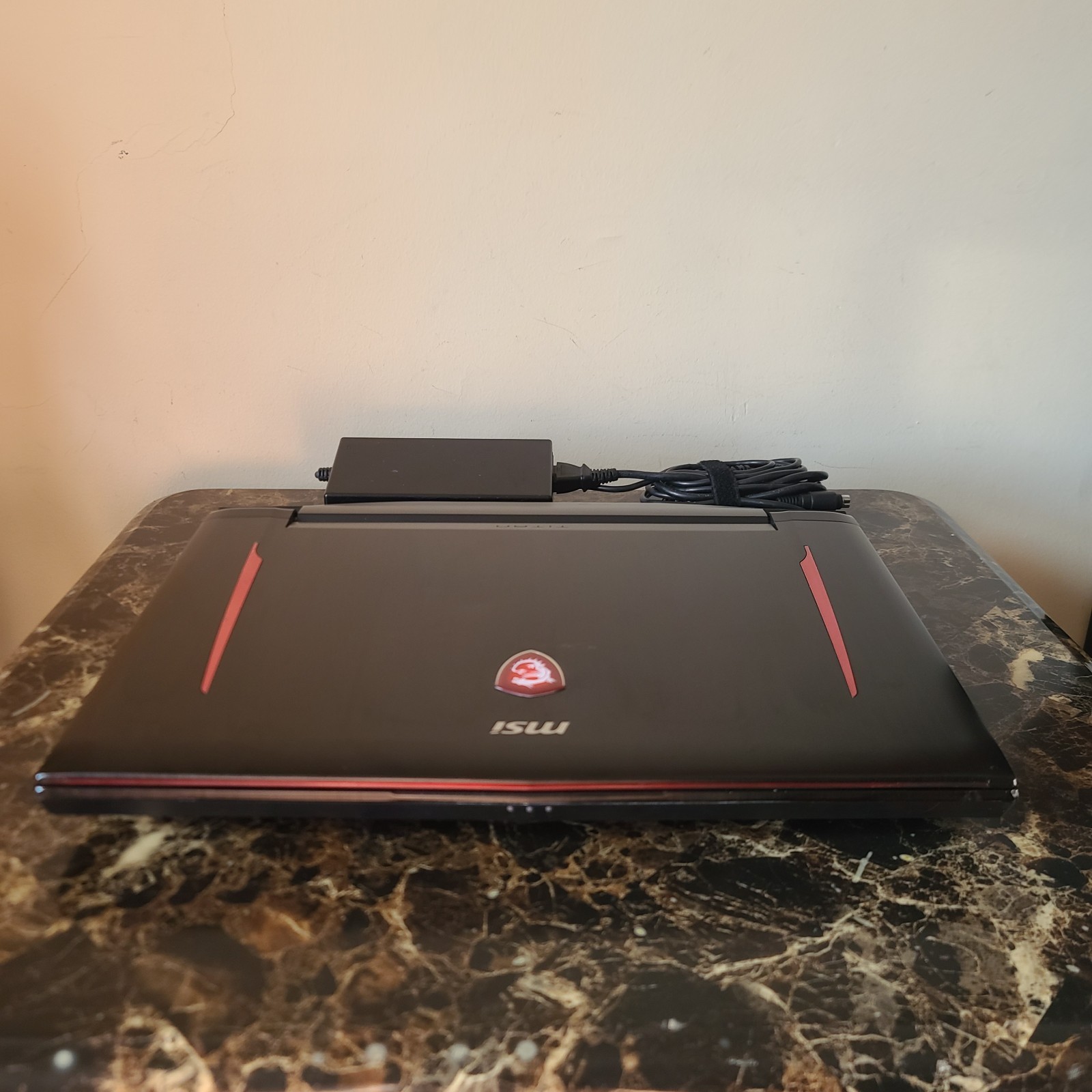 MSI GT73VR 7RE TITAN GAMING LAPTOP CORE i7-7820HK 32GB RAM GTX 1070 256-1TB