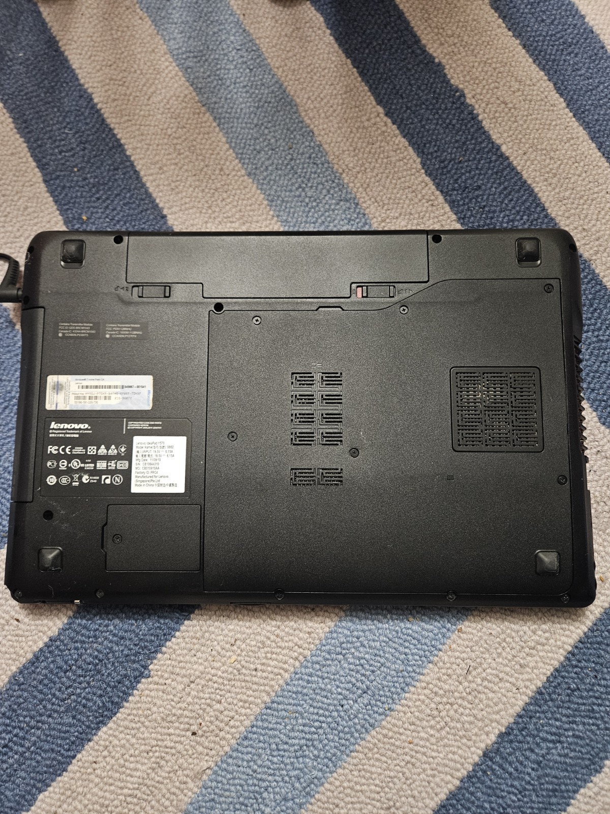 Lenovo Ideapad Y570 Laptop i7-2670QM 2.0 GHz Quad Core 8GB 500GB
