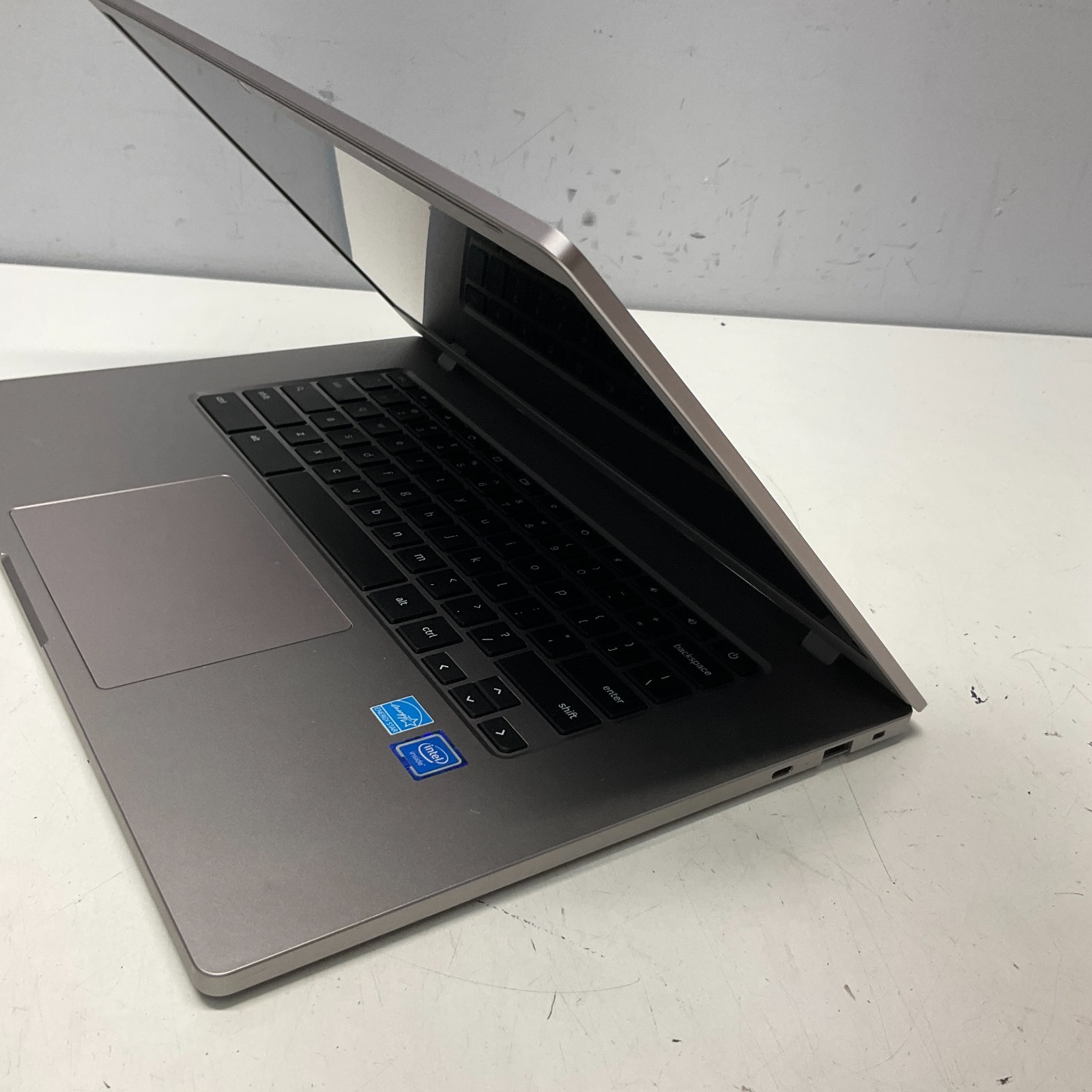 Samsung Chromebook XE350XBA 15.6″ Celeron N4000 4GB 128GB Works