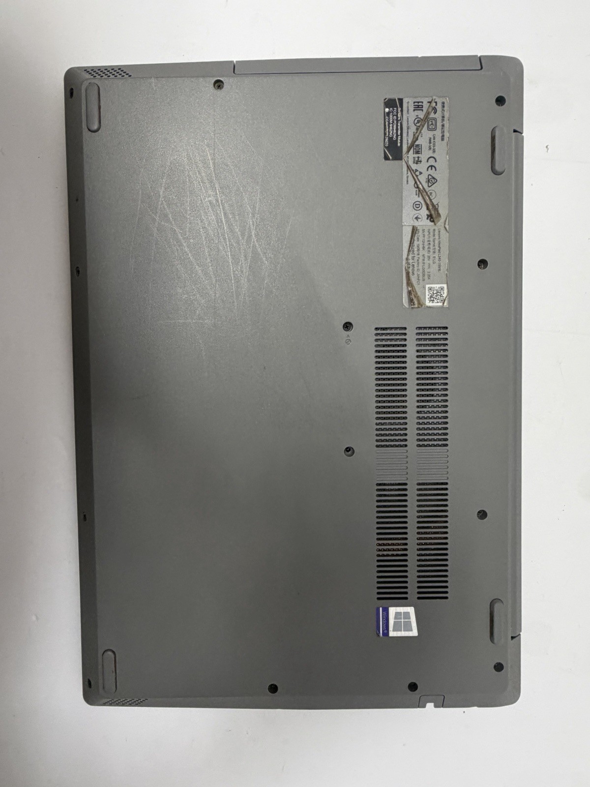 Lenovo Ideapad L340-15IWL i3-8145U 2.10Ghz Laptop 15.1″ w/ 1Tb HD, 8Gb, No OS