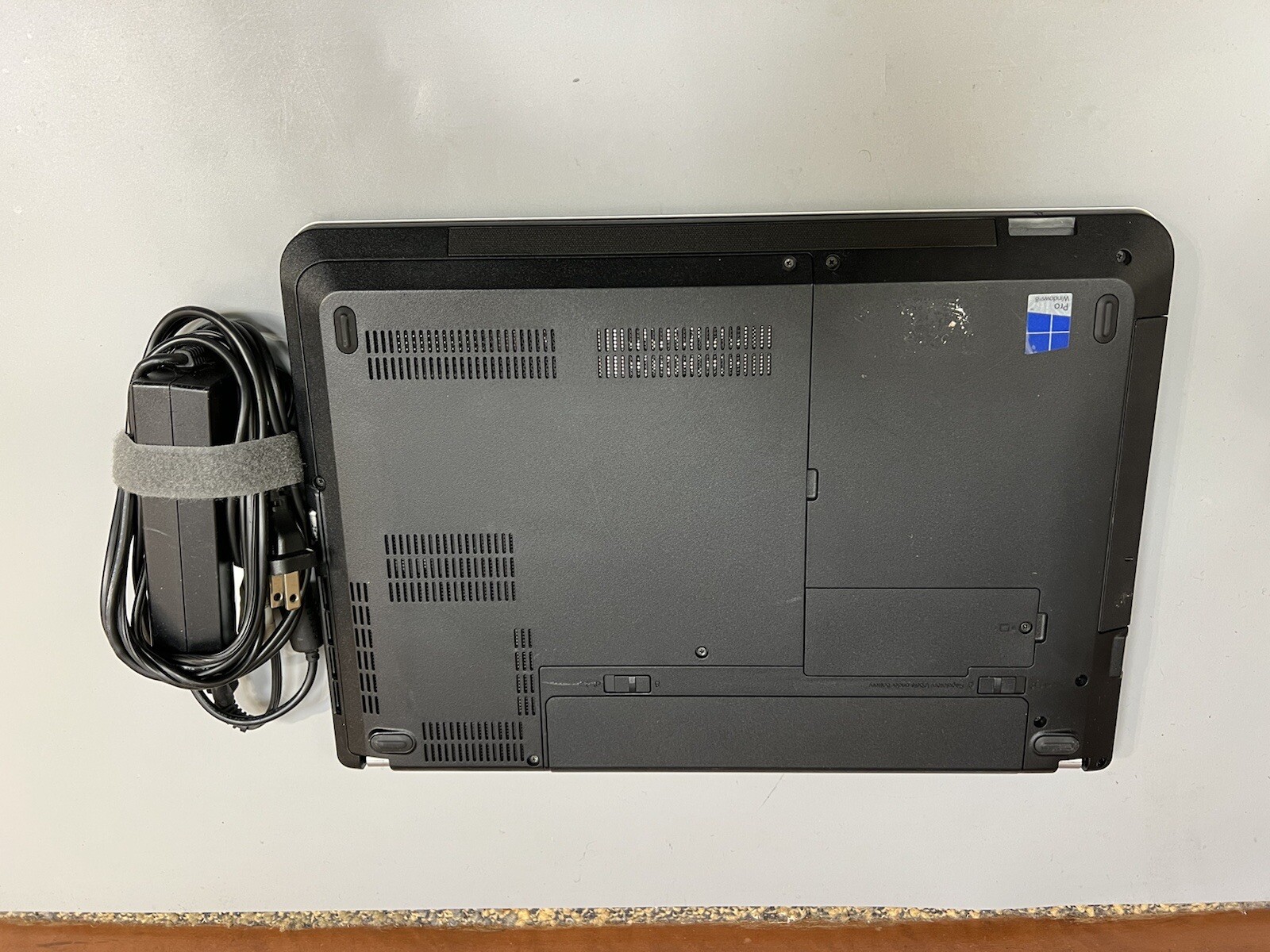LENOVO THINKPAD EDGE E431 Intel Core i3-2348m 2.30GHz 4GB RAM 250GB HDD WEBCAM
