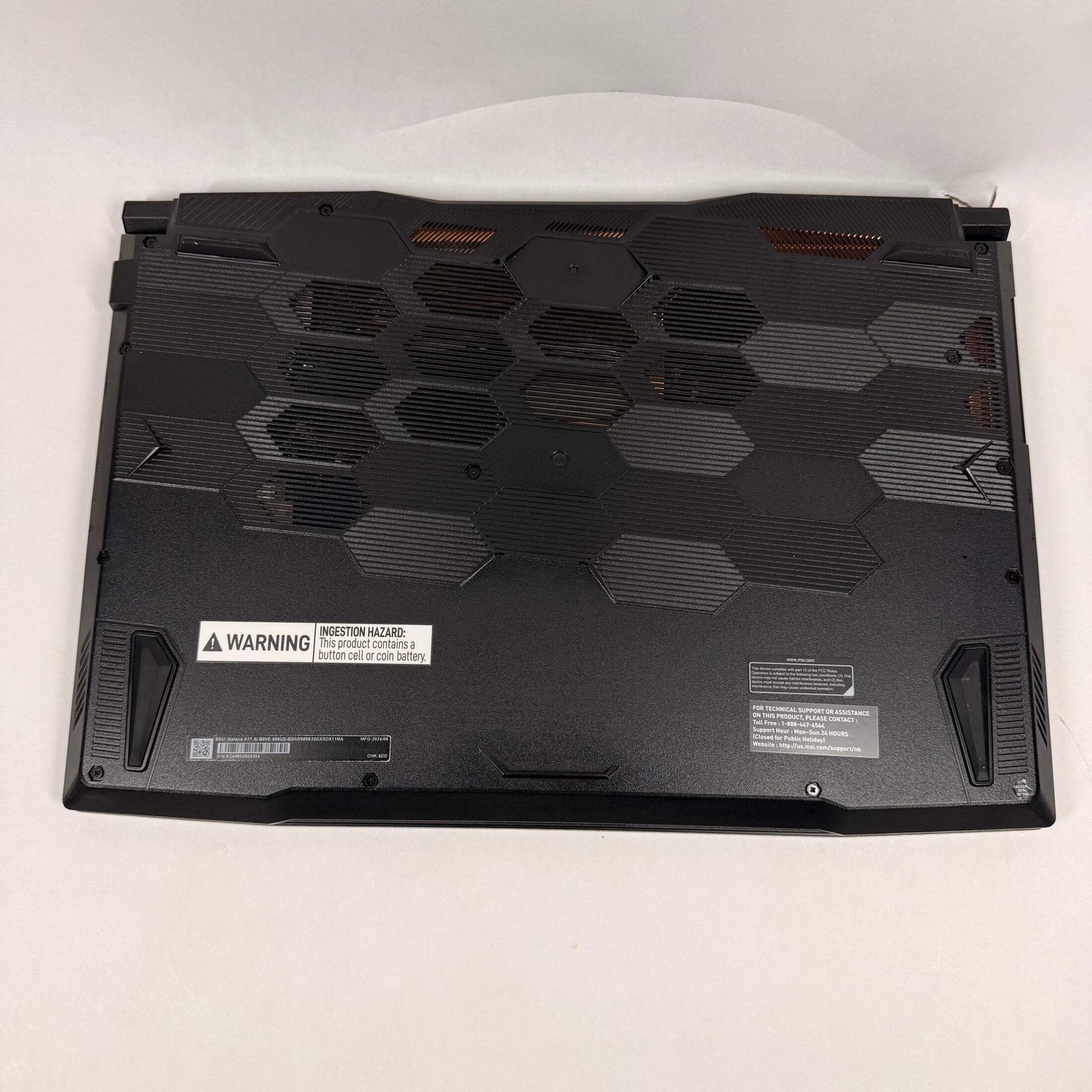 MSI Katana A17 AI B8VE 17.3″ Ryzen 9 8945HS 32GB RAM 1TB SSD GeForce RTX 4050