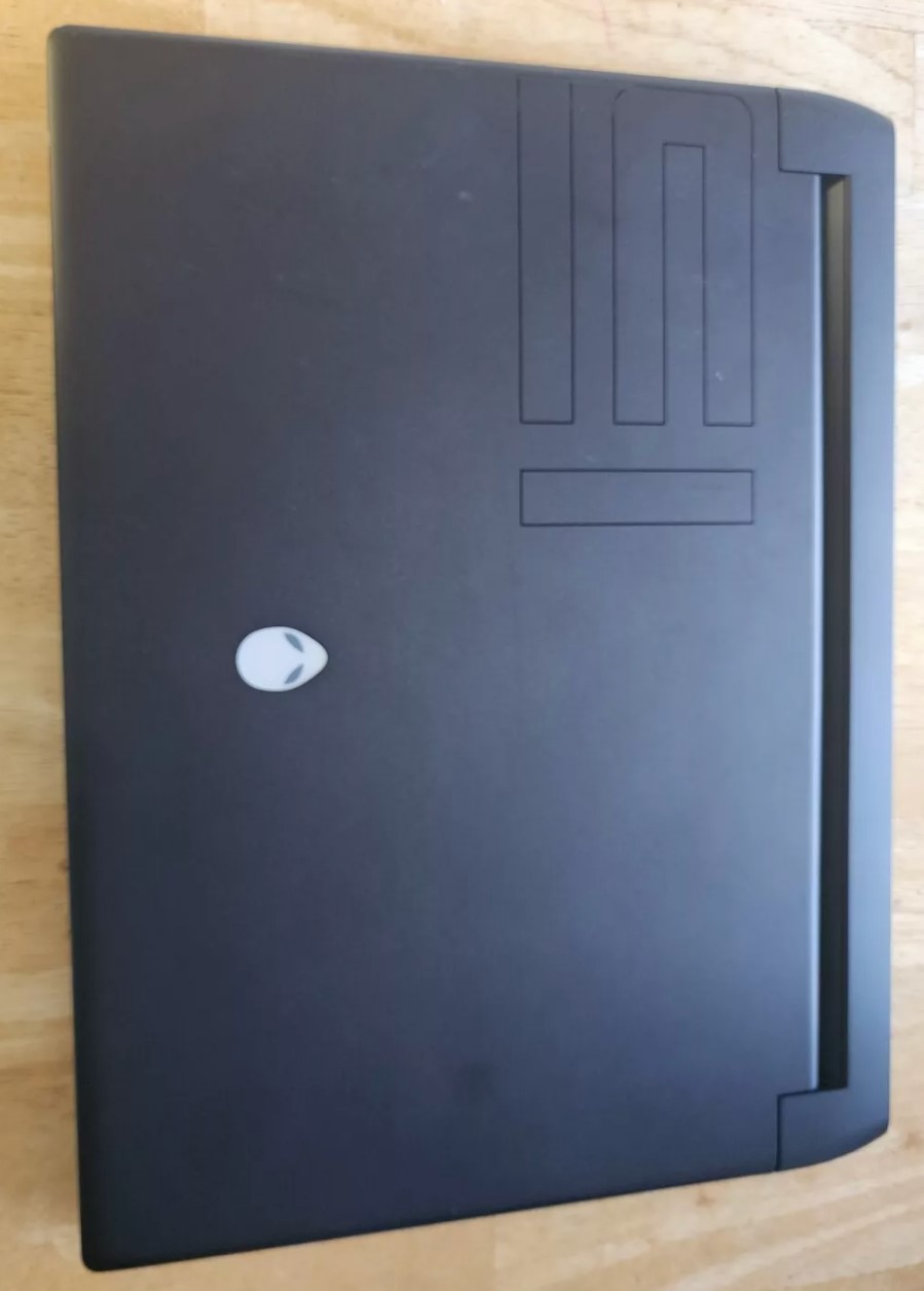 Alienware M15 R7 Ryzen 9 6900HX, 2TB SSD, 32GB DDR5 Memory, RTX 3080 QHD 240HZ