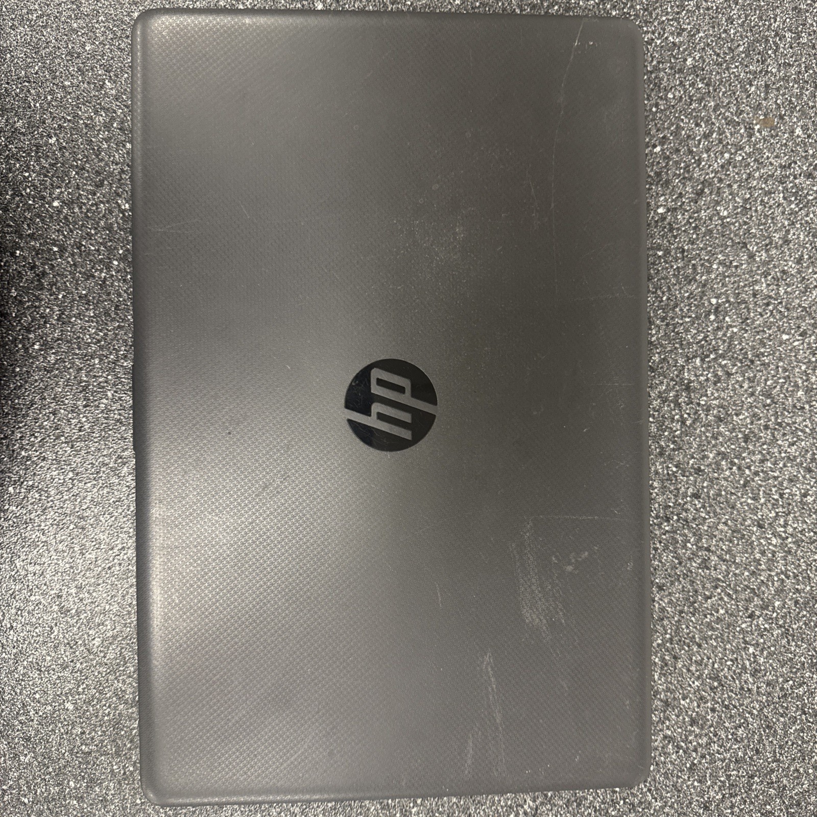 HP 15t-da100 15.6″ HD Laptop BATTERY NOT TESTED AND HAS SCRATCHES AND STAINS!!!!