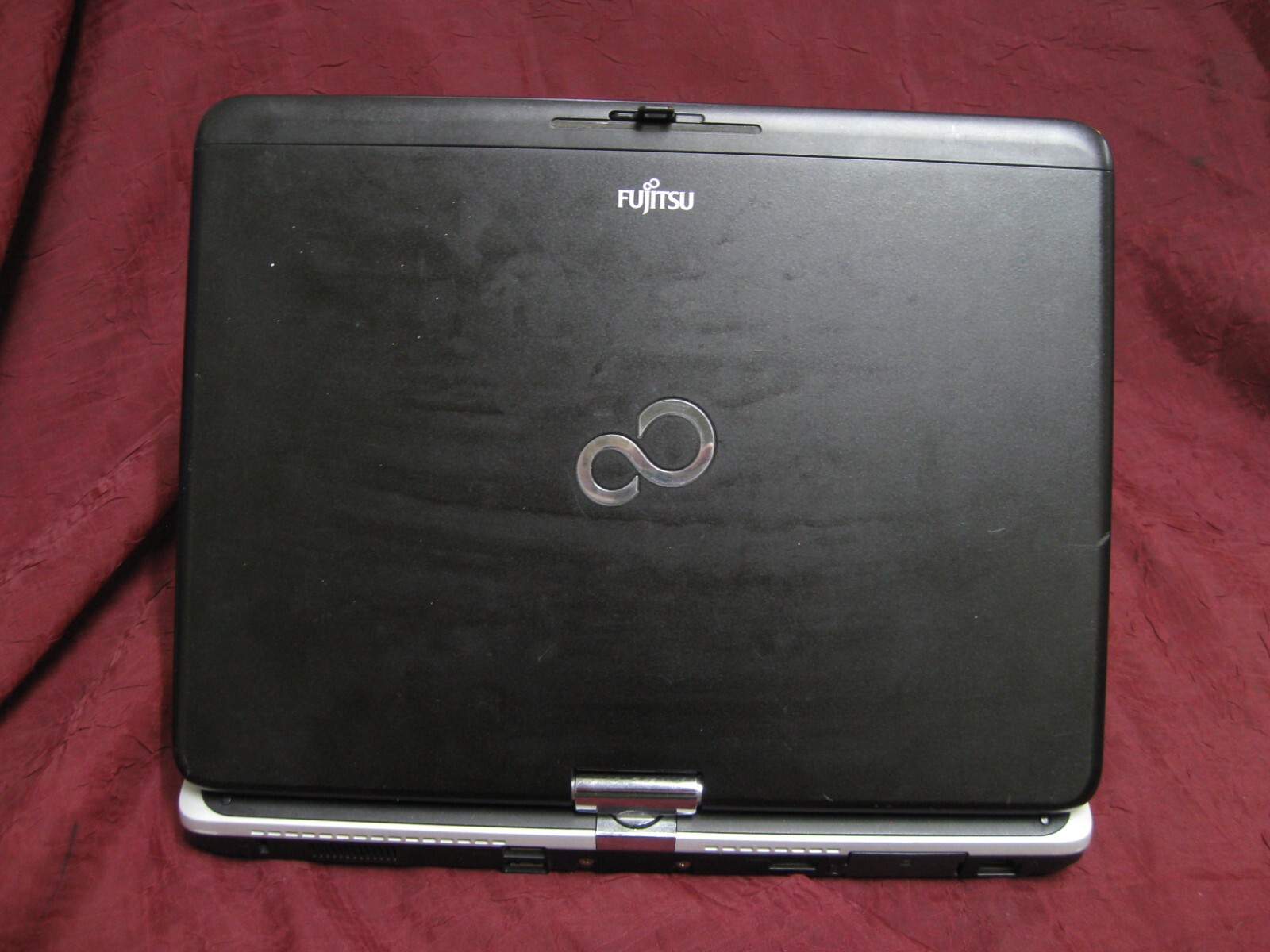 Fujitsu Lifebook T731 i3-2330M 2.2GHz 4GB 250GB HDD Touch Webcam Laptop NO OS