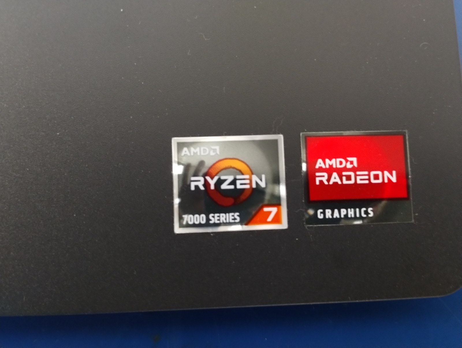 DELL 15 DC15255 G8MK9, AMD Ryzen 7 7730U, 2.00 GHz, 16 GB RAM 512 GB NVMe