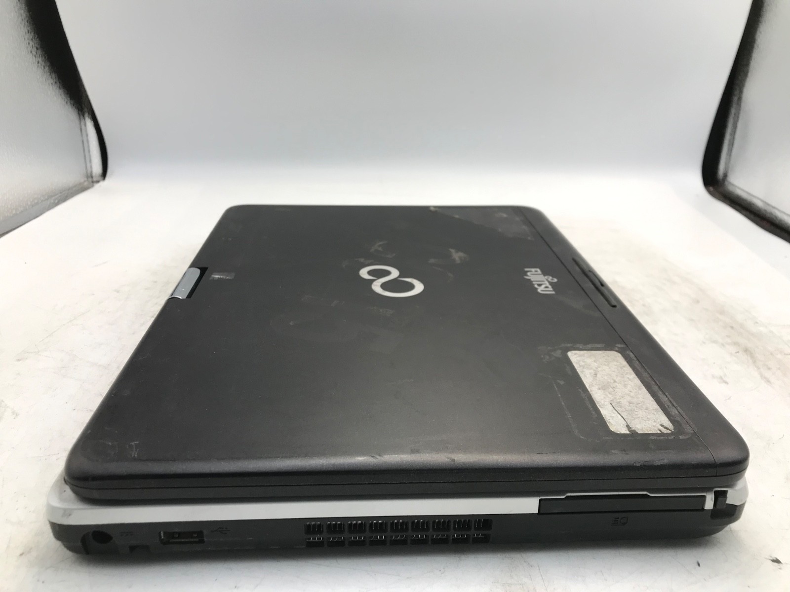 Fujitsu LifeBook T730 Intel Core i3-370M 2.4GHz 13″ Laptop 4GBRAM-BOOTS BIOS -MZ