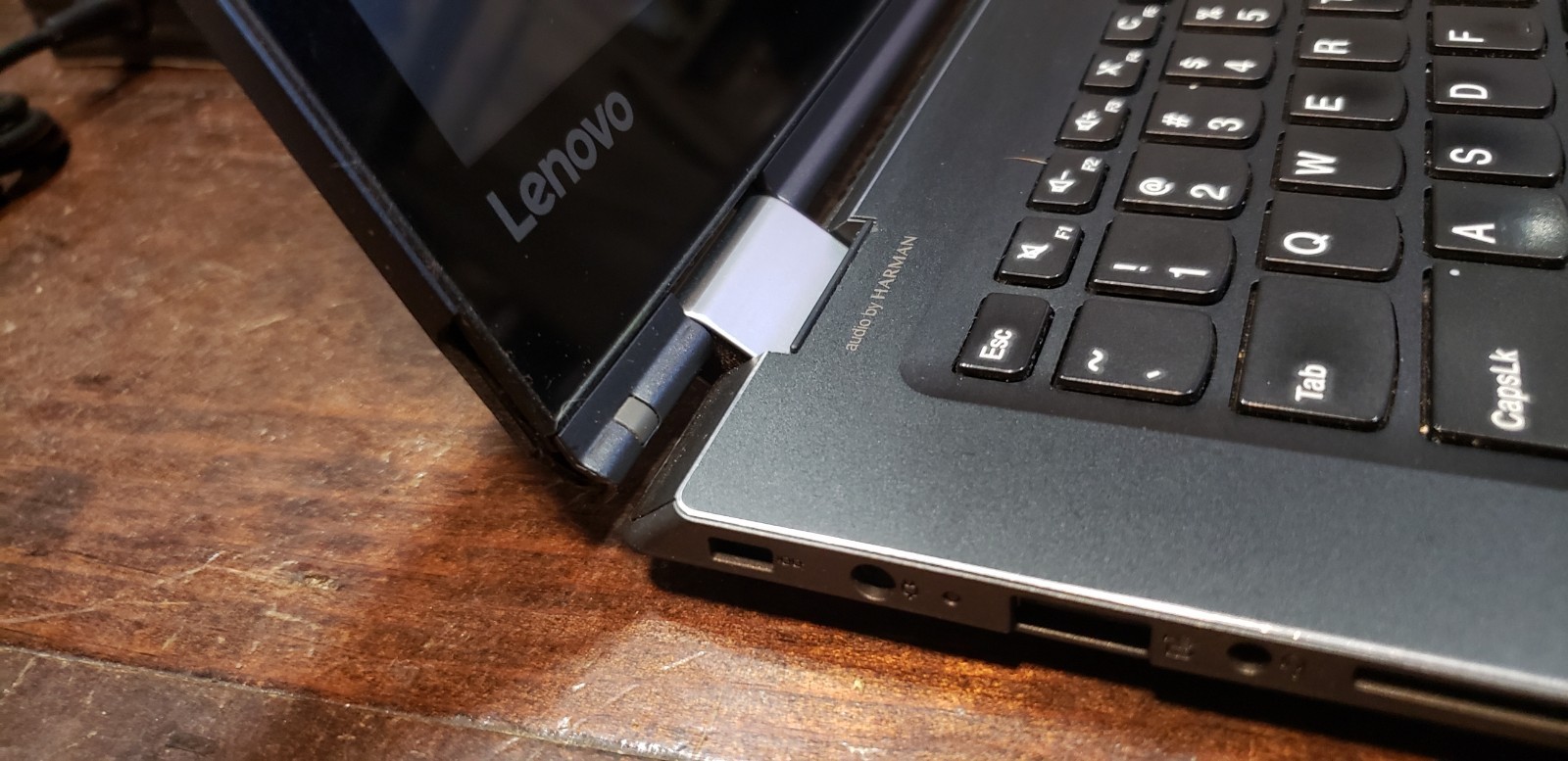 Lenovo Ideapad FLEX 4-1470 14″ Pentium 4405U 2.1GHz 4GB RAM 500GB HDD & Charger