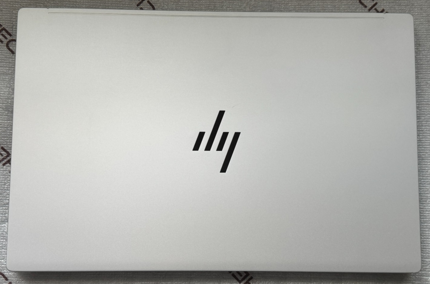 HP OmniBook X 17.3″ FHD Touch Laptop Ultra 7 256V 16GB RAM 1TB SSD 17-DD0013DX