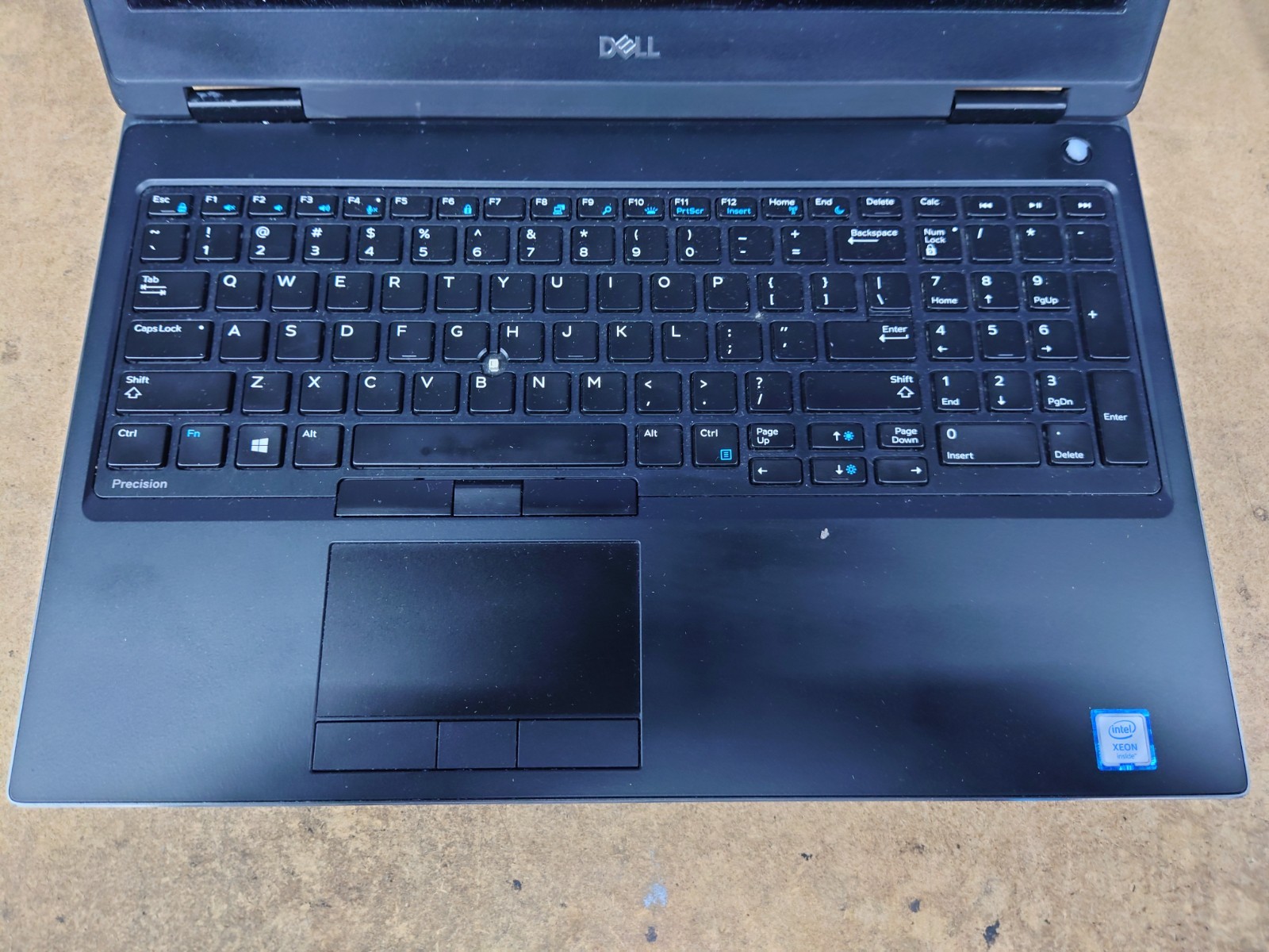 Dell Precision 7530 15.6″ FHD E-2176M 32GB RAM 256GB SSD Quadro P3200 No OS