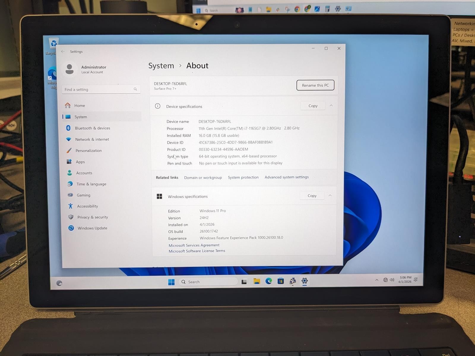 MICROSOFT SURFACE PRO 7+ (1960) i7-1165G7 @ 2.80GHz, 16GB RAM, NO HDD/OS