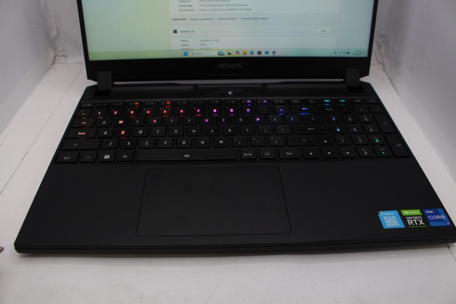 Gigabyte AORUS 15 XE5 Gaming Laptop i7-12700H 16GB 1TB RTX 3070 Ti