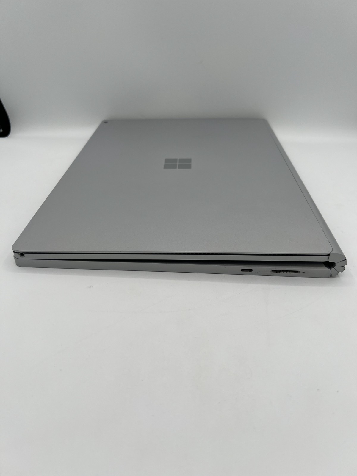 Microsoft Surface Book 3 15″ i7-1065G7 16GB 256GB SSD Ubuntu LTS 24.04