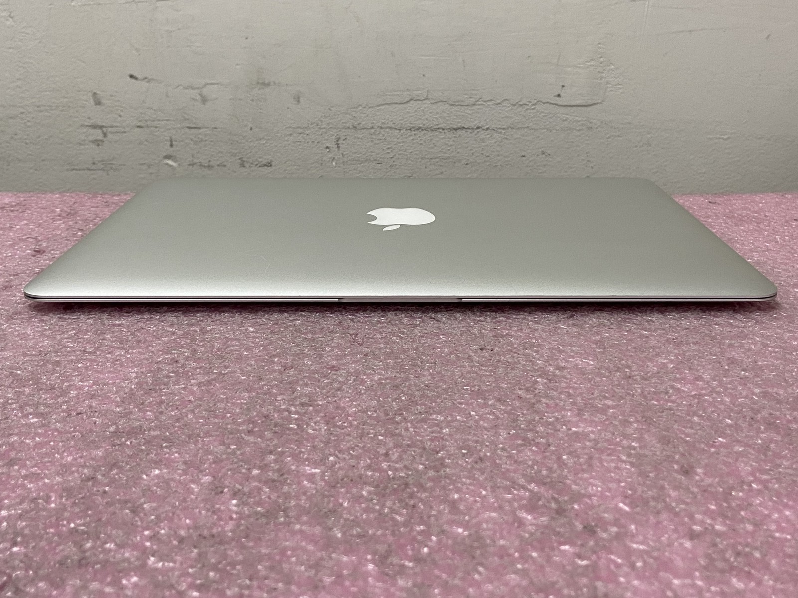 Apple MacBook Air 2017 A1466 13.3″ i5-5350U 8GB RAM 128GB SSD *Read* – CLP41A