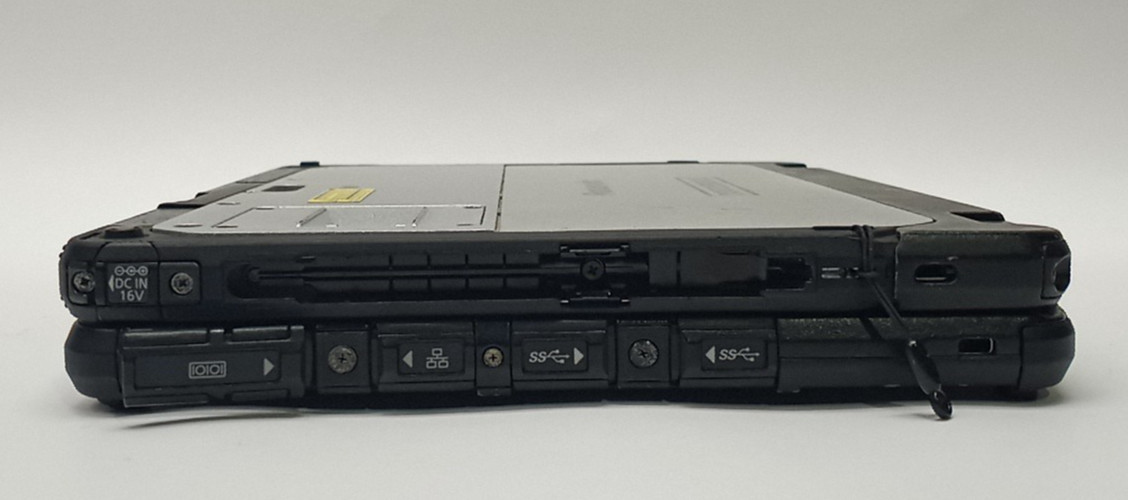 Panasonic ToughBook CF-20 m5-6Y57 VPRO@1.10GHZ 8GB RAM/256GB M.2 WIN 11 WH457*!