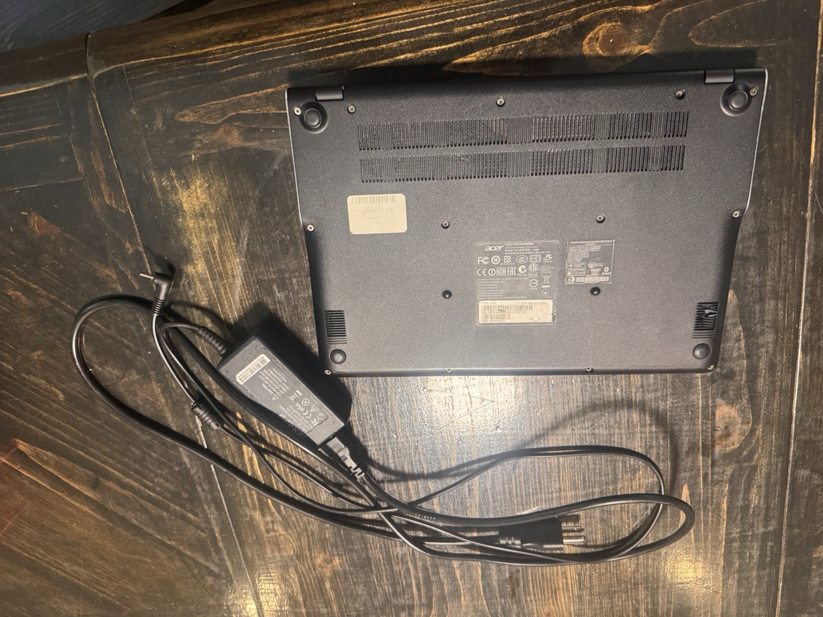 Acer C720P Chromebook Touchscreen – MX Linux Installed – Charger Included