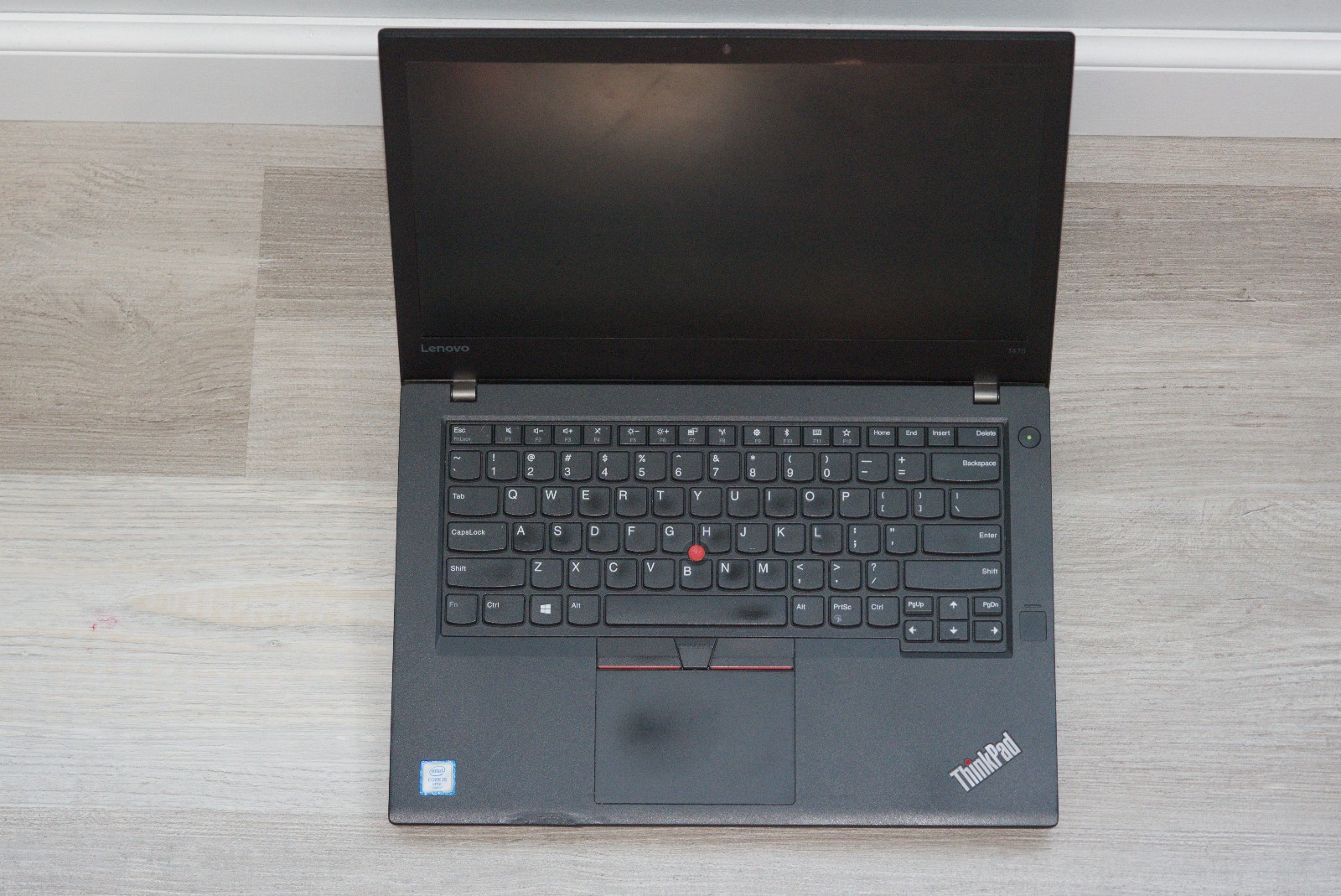 Thinkpad T470 i5 8gb 256gb SSD ZORIN OS Good Condition WITH CHARGER
