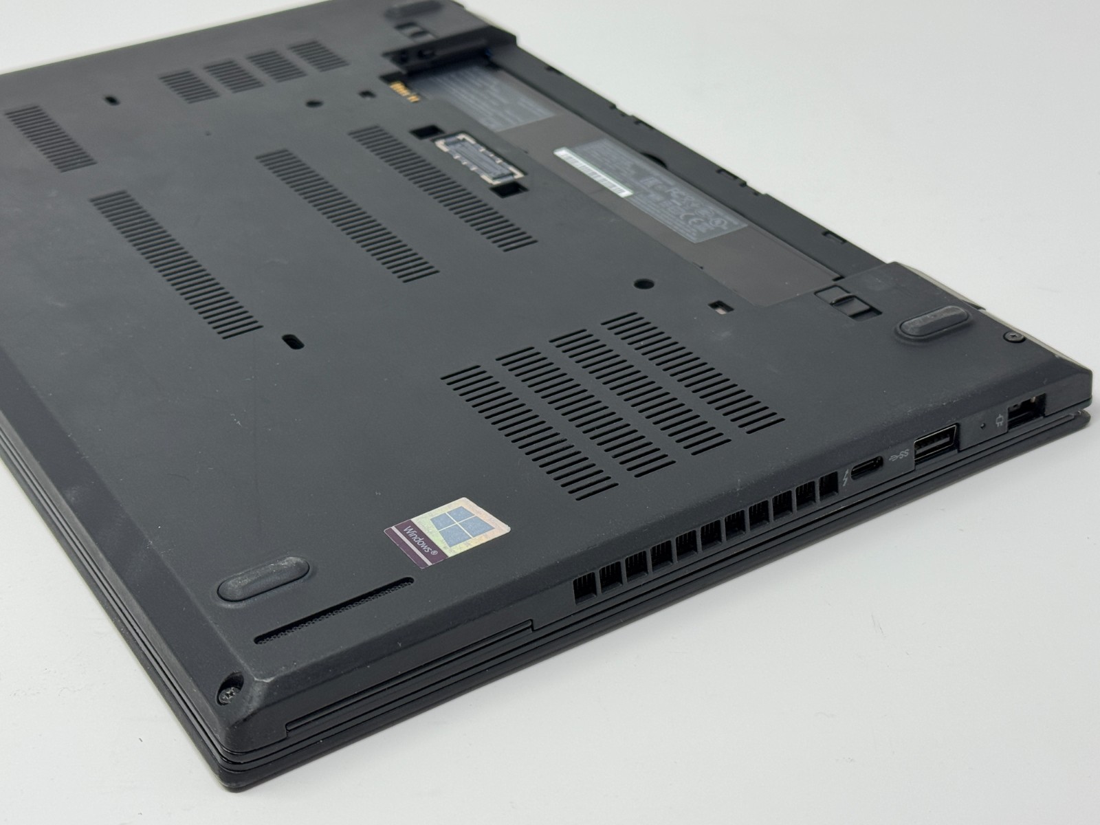 Lenovo ThinkPad T470 8GB 1TB Intel Core i5-7300U 14 in Laptop with Charger