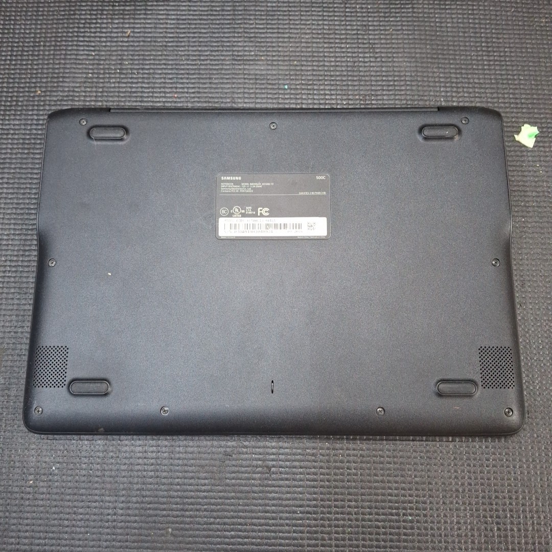 Lot of 3 – Laptops- Samsung, RCA, HP – UNTESTED – Storage Locker Find