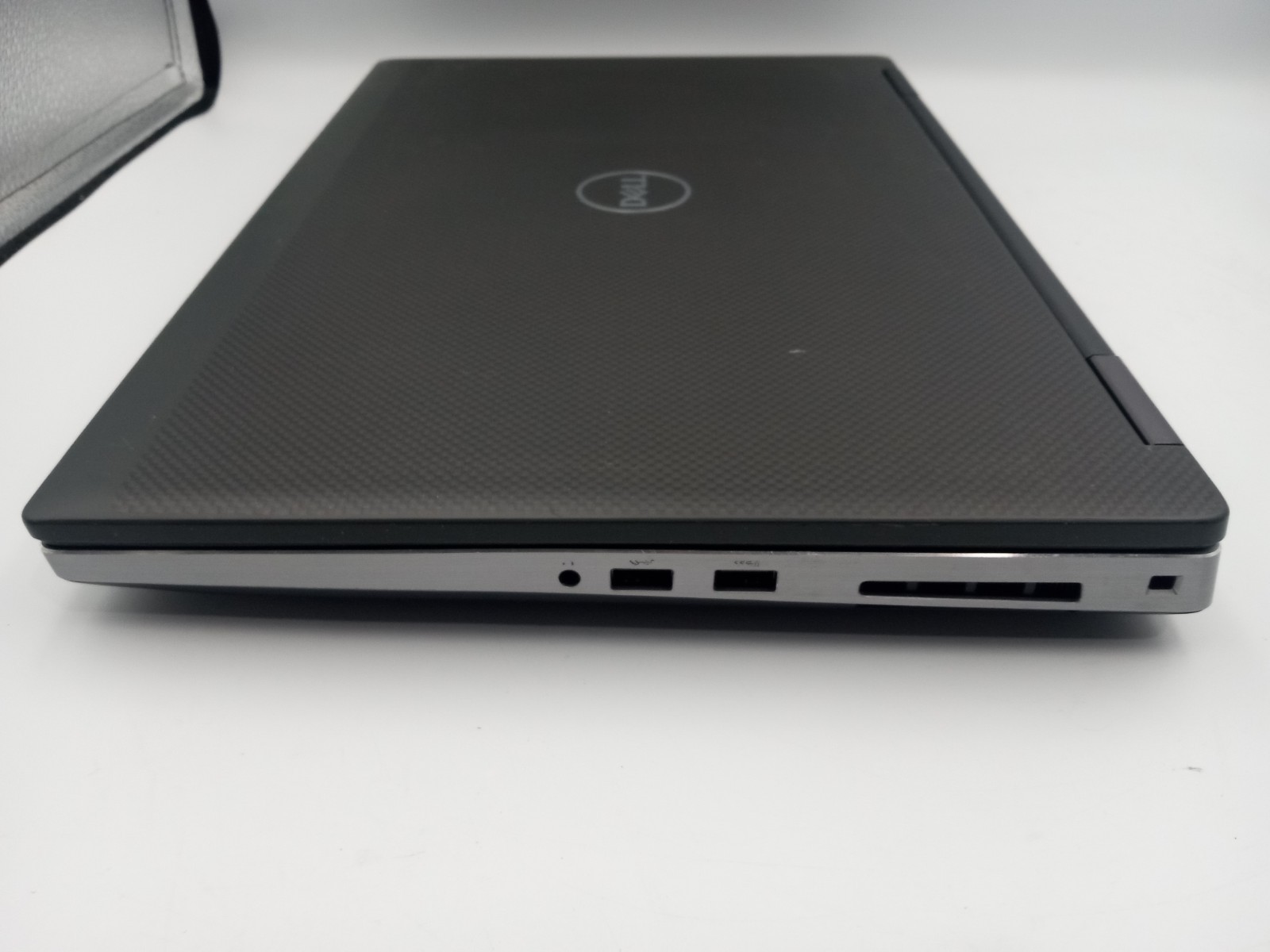 Dell Precision 7540 15.6″ Touchscreen i5-9400H 16GB RAM 128GB SSD W11 -READ -RR