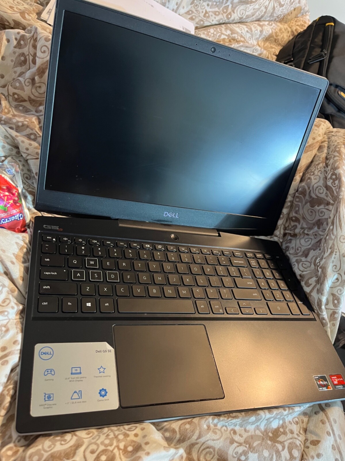 Dell g5 gaming pc. Silver with light up keyboard 