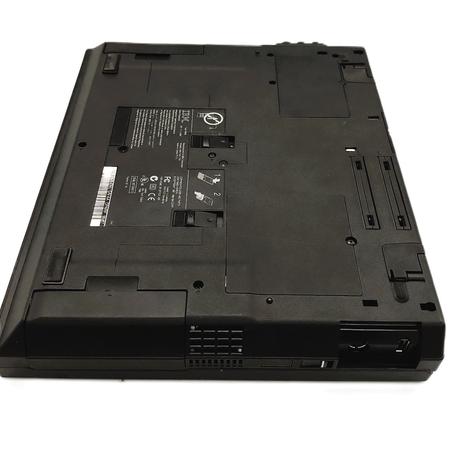 RARE VINTAGE IBM ThinkPad 390E Pentium II 333 MHz 256 RAM -Battery Holds- NO HDD