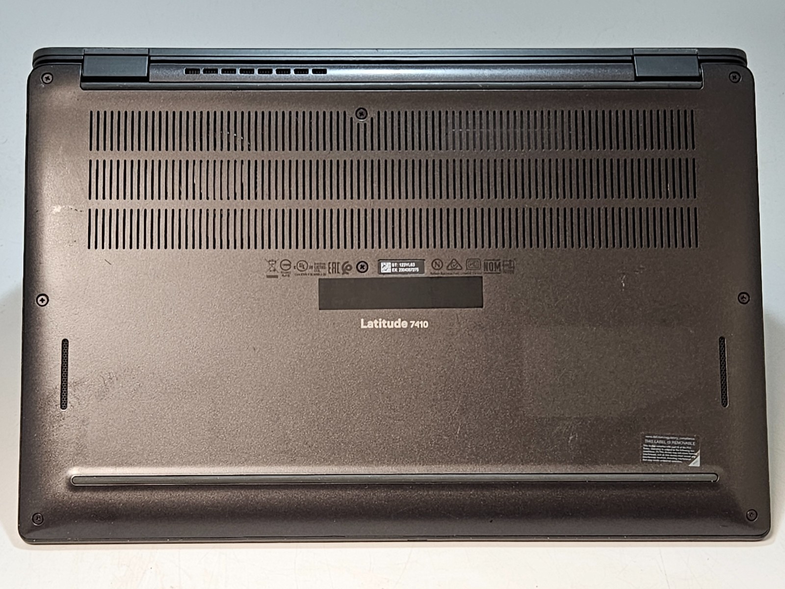 Dell Latitude 7410 14″ HD Intel i5 10th Gen @ 1.60GHz 8GB 256GB NVMe Win 11 Pro
