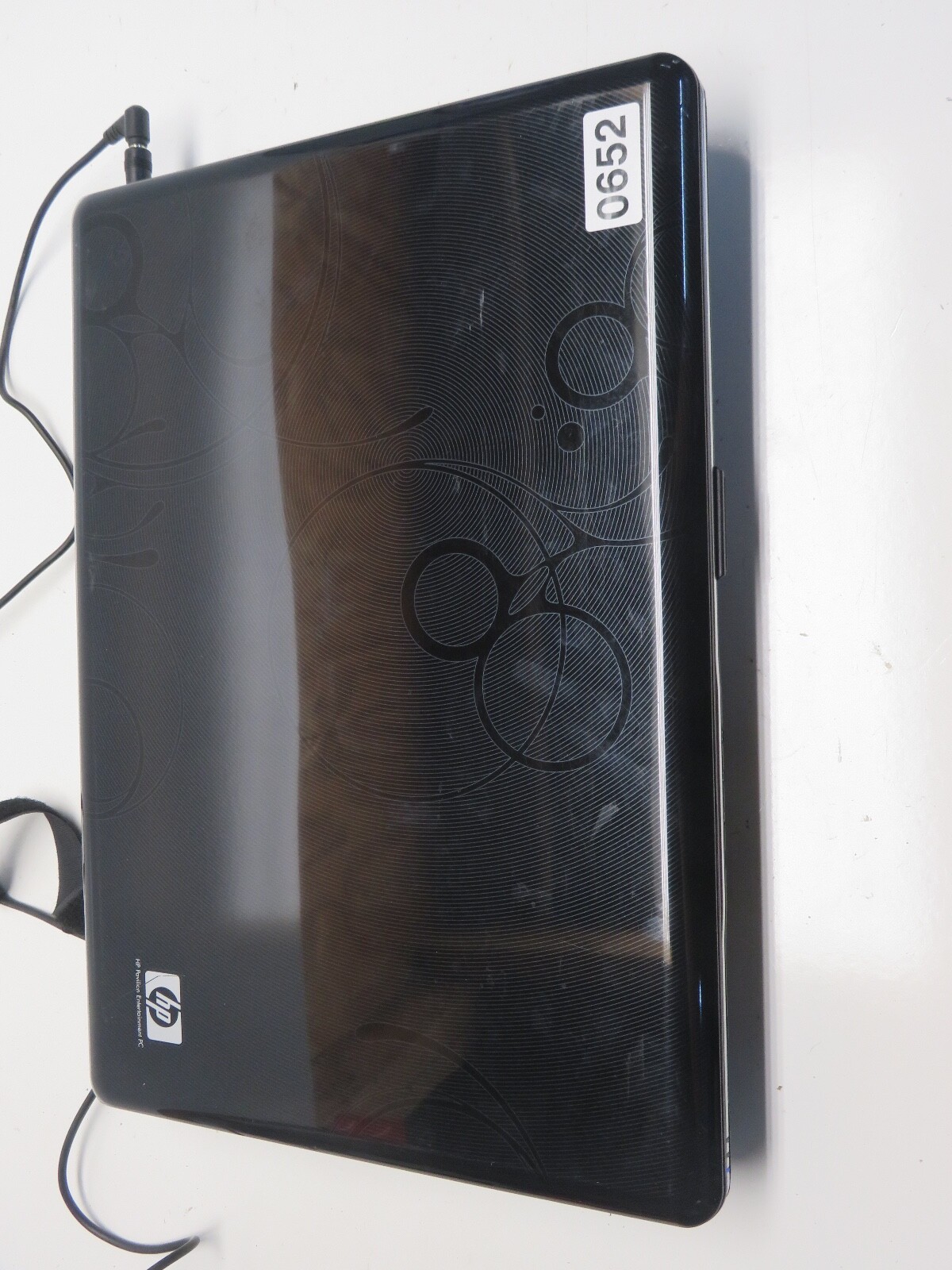 HP Pavillion DV9500 dv9535nr Core 2 Duo T5250 1.5 GHz 2 GB NO HDD No Batt