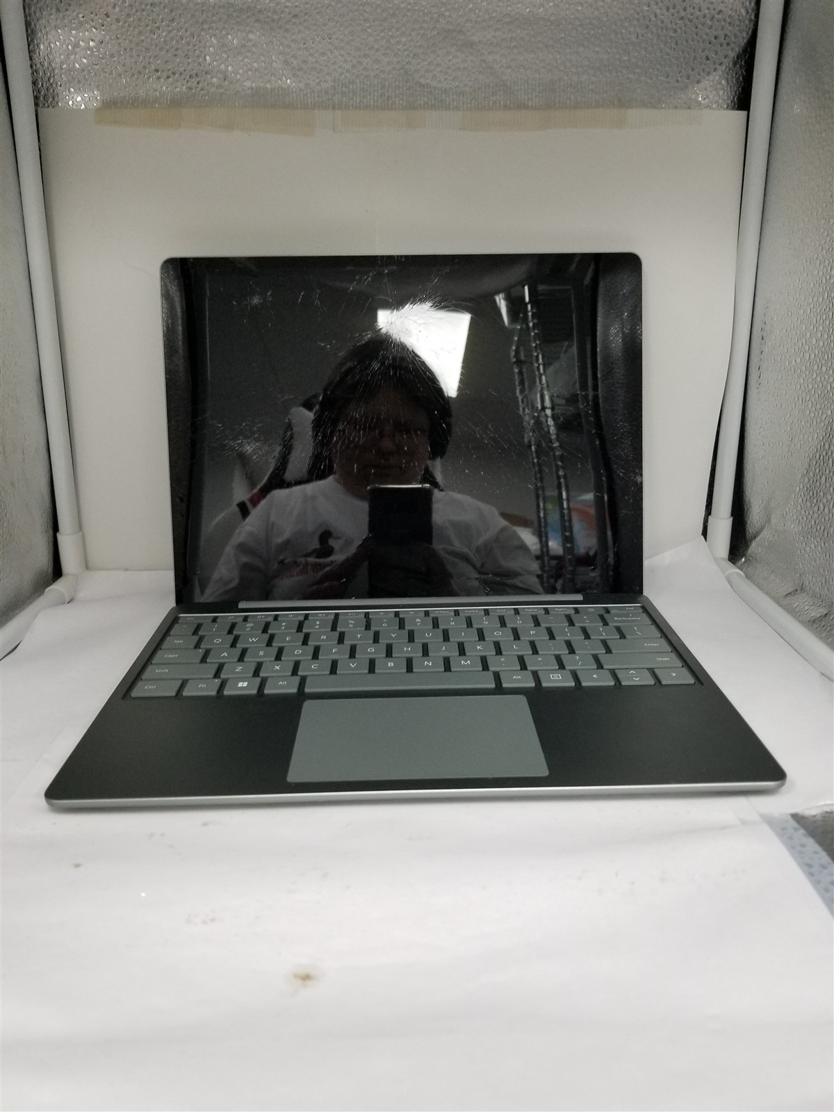 Microsoft Surface Laptop Go 2 Core i5 12.4″ 8GB/256GB Green See Details VD6227