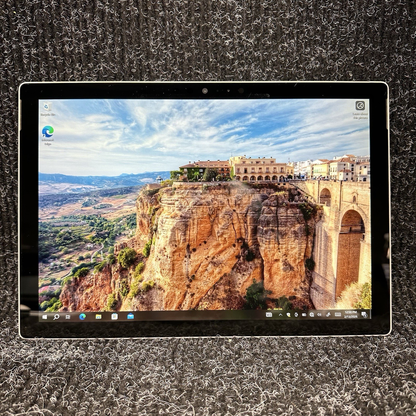 Microsoft Surface Pro 1796 i7-7660U 8GB RAM 256GB SSD W10 Pro No A/C 57% BATT