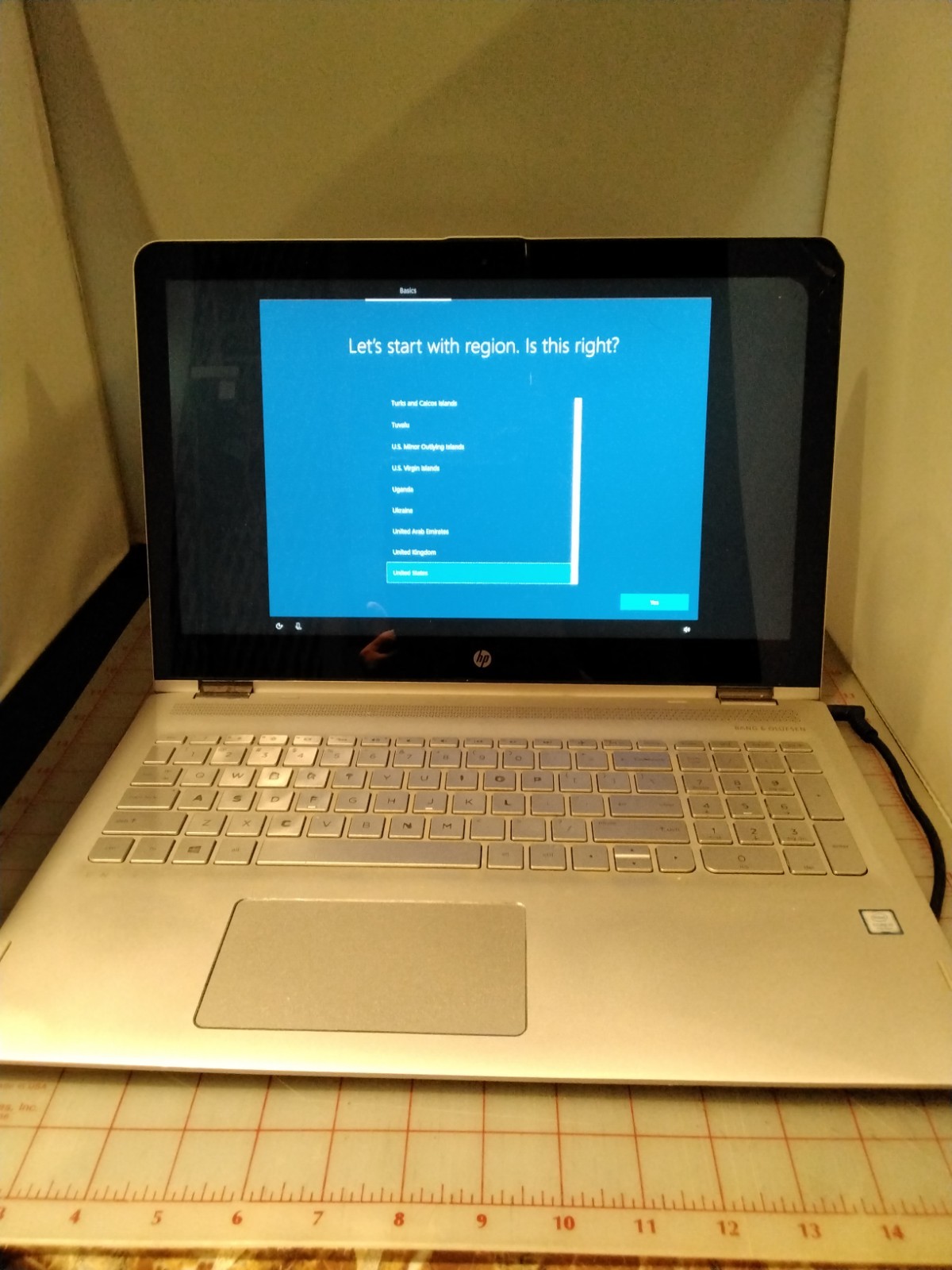 HP ENVY X360 TOUCHSCREEN i5-7200U 12 GB DDR4 128gb SSD 1TB