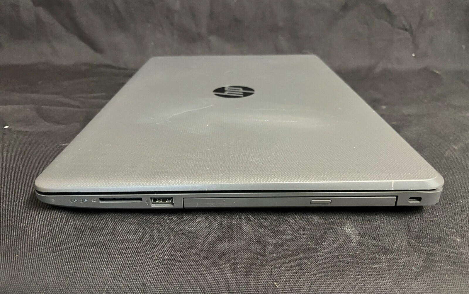 HP 255 G6 | 237 GB SSD | AMD A6-9220 | 8GB DDR4 RAM | USED