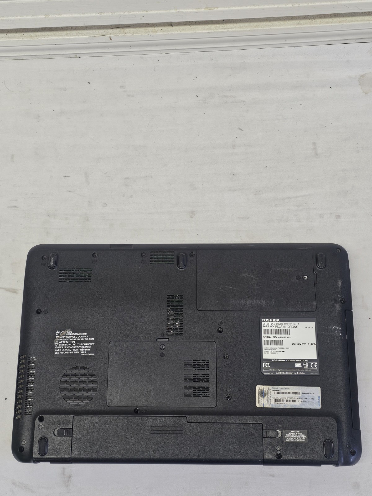Toshiba Satellite C650D Laptop – AMD E-350 – 4GB RAM – NO HDD/OS – Parts – READ